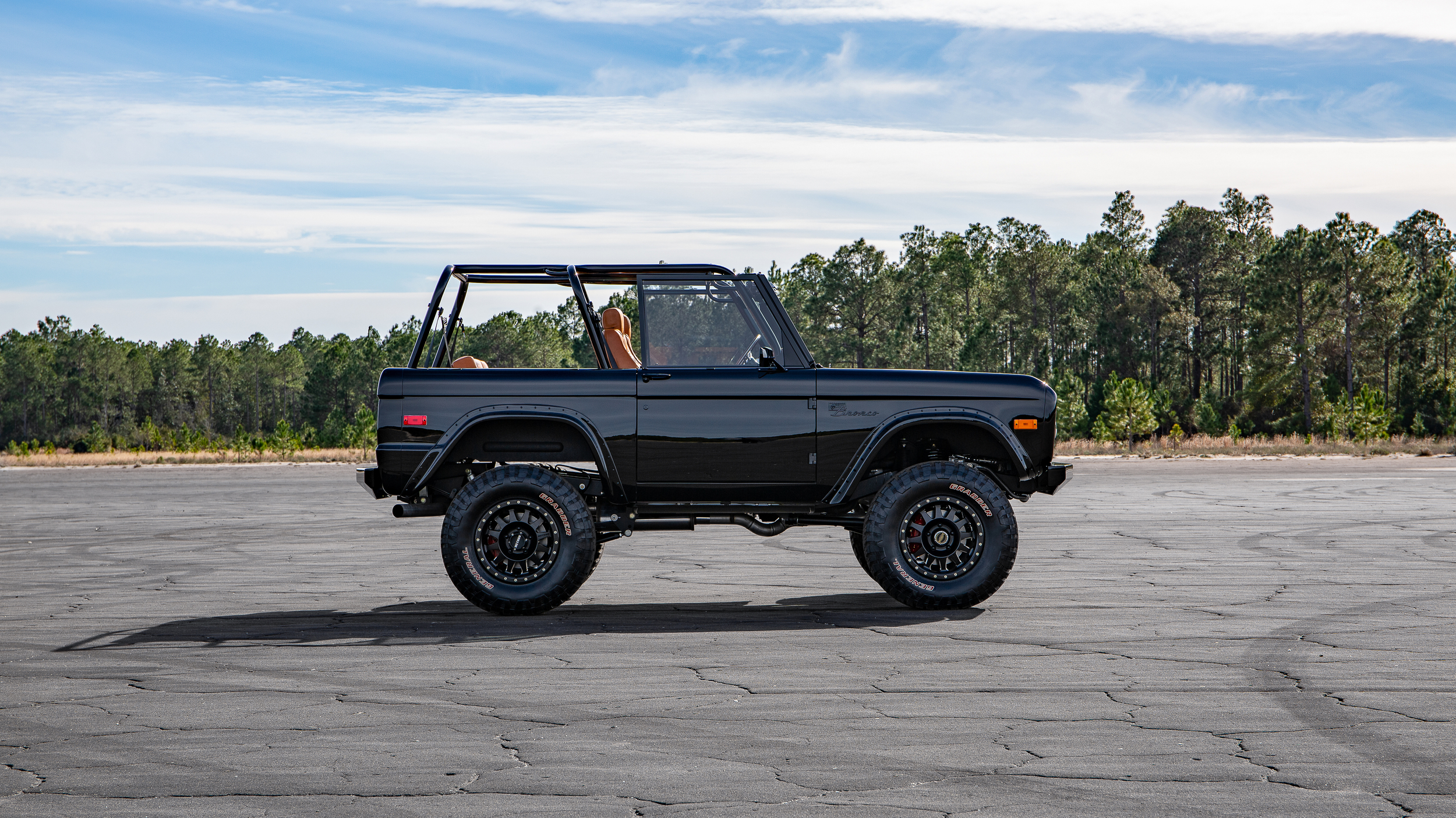 Ford-Bronco-Velocity-27 Velocity Restoration’s 1969 Ford Bronco Is Supercharged V8 Perfection