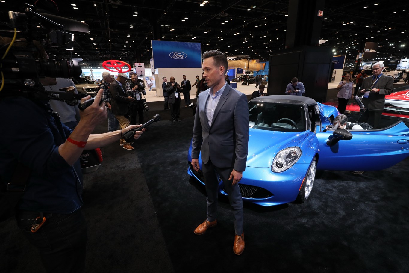 Alfa Romeo 4C Italia 14 Alfa Romeo 4C Spider Returns For 2020 With New Italia Special Edition