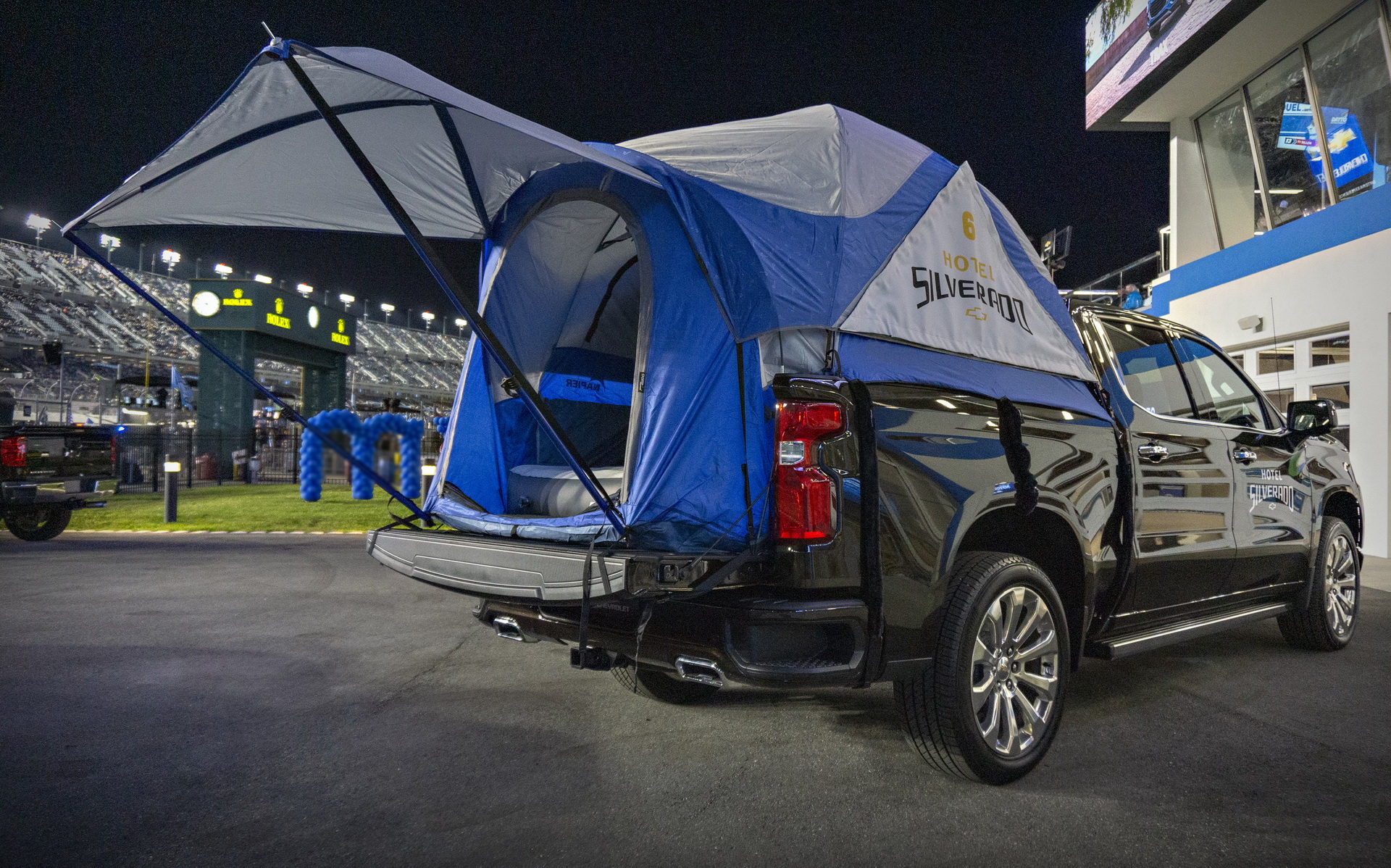 Silverado-Hotel-Daytona-02 2019 Chevy Silverado Is The First-Ever Truck To Pace Daytona 500