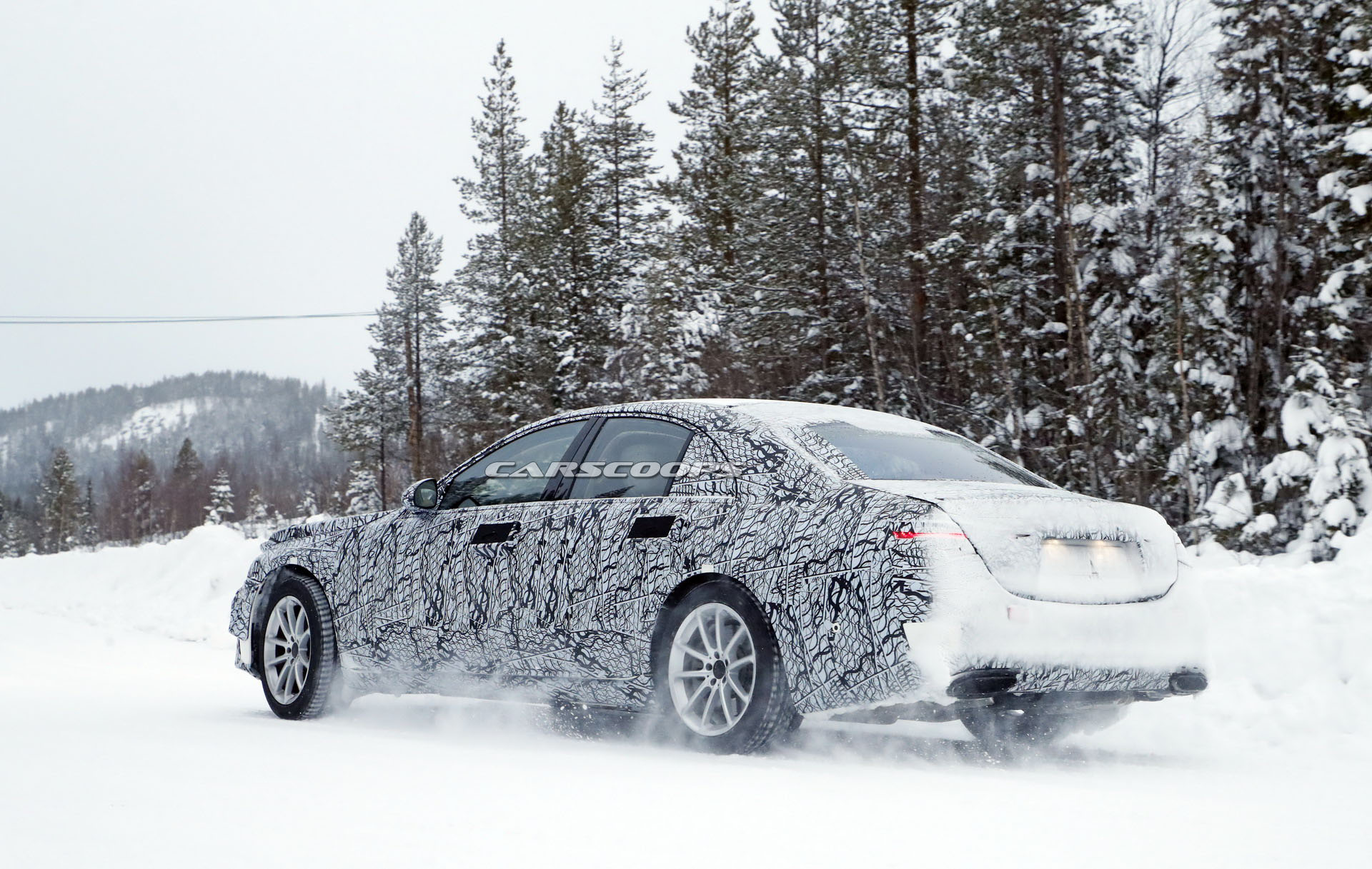 2020 Mercedes-Benz S-Class Spy 22 2020 Mercedes S-Class Gets Huge Touchscreen, Looks Bigger Than iPad Pro 12.9 (Video)