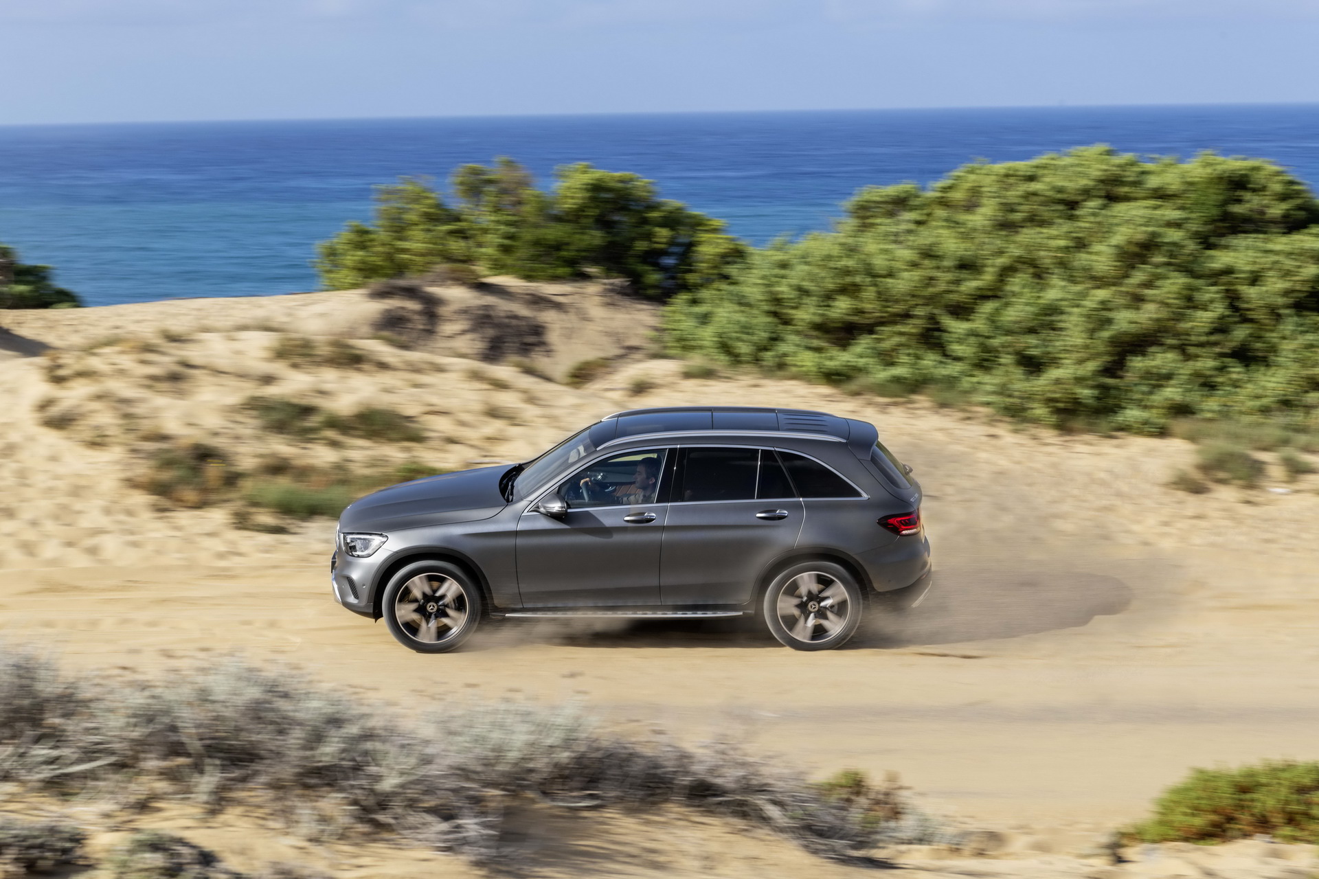 2020 Mercedes GLC Facelift 8 2020 Mercedes GLC Gets New Tech And A Blink-And-You-Miss-It Styling Refresh