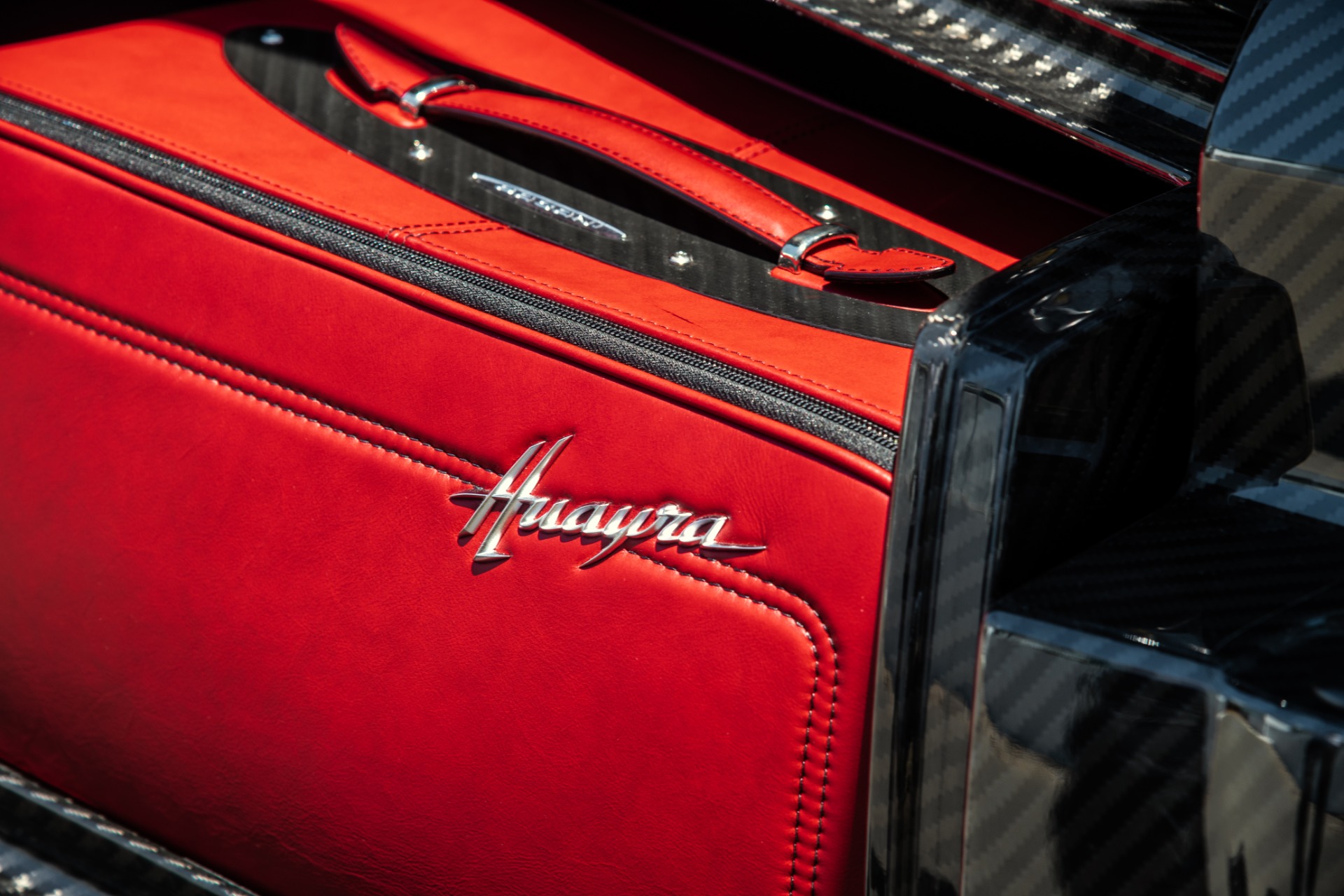 Pagani-Huayra-For-Sale-14 Red Carbon Pagani Huayra Could Be The Perfect Late Valentine’s Gift