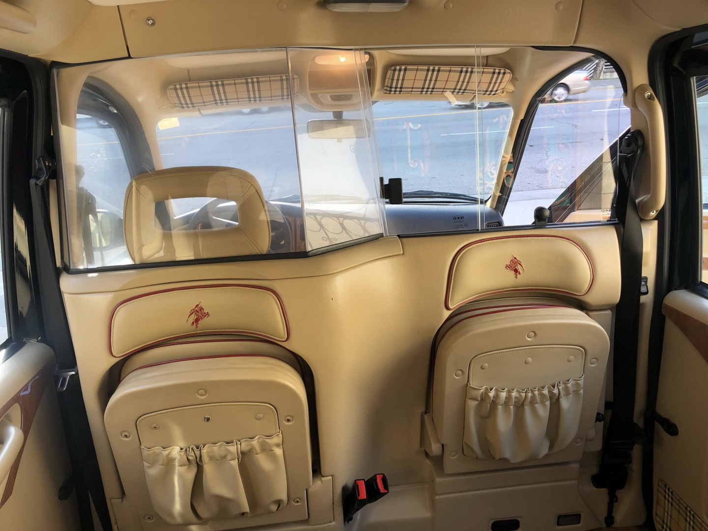 2002 london taxi burberry edition neiman marcus 51 Did You Know Neiman Marcus Offered A London Taxi Burberry Edition In The States?