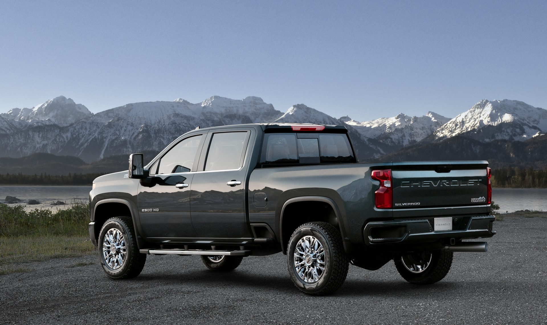 2020 Silverado 2500 HD-8 2020 Chevrolet Silverado HD Debuts With New 6.6-liter V8 And 35,500 Pound Towing Capacity