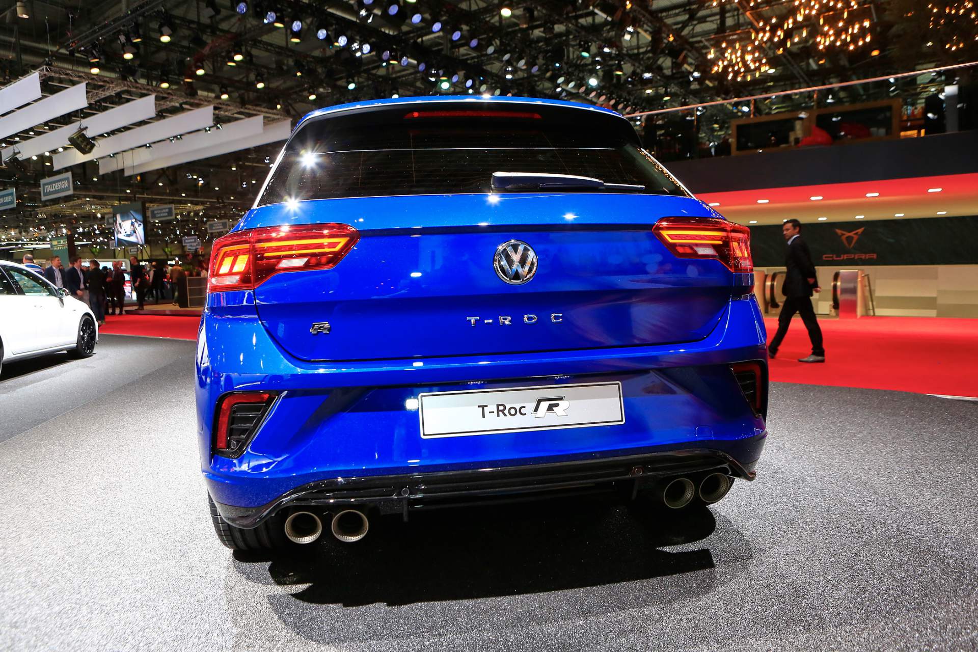 89 VW T-Roc R Unveiled With 300 PS, Does 0-100 Km/h In 4.9 Seconds