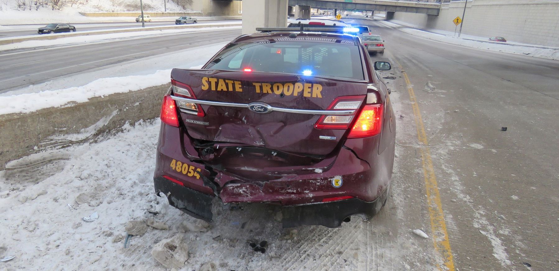 minnesotta state patrol cars accidents 1 A Dozen Minnesota State Patrol Cars Were Hit On The Side Of The Road In Just Two Weeks