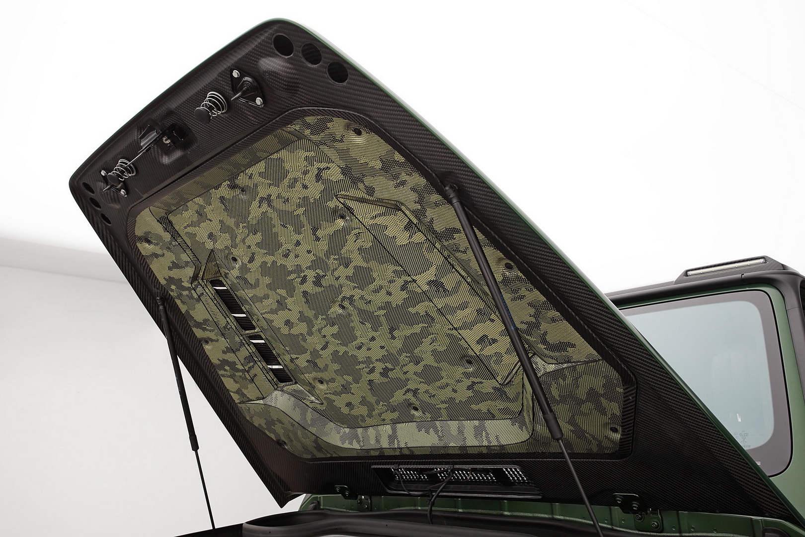 2019 mercedes-benz g-class tuning topcar 54 Whole Lotta Carbon: TopCar Gives New Mercedes G-Class The Inferno Treatment