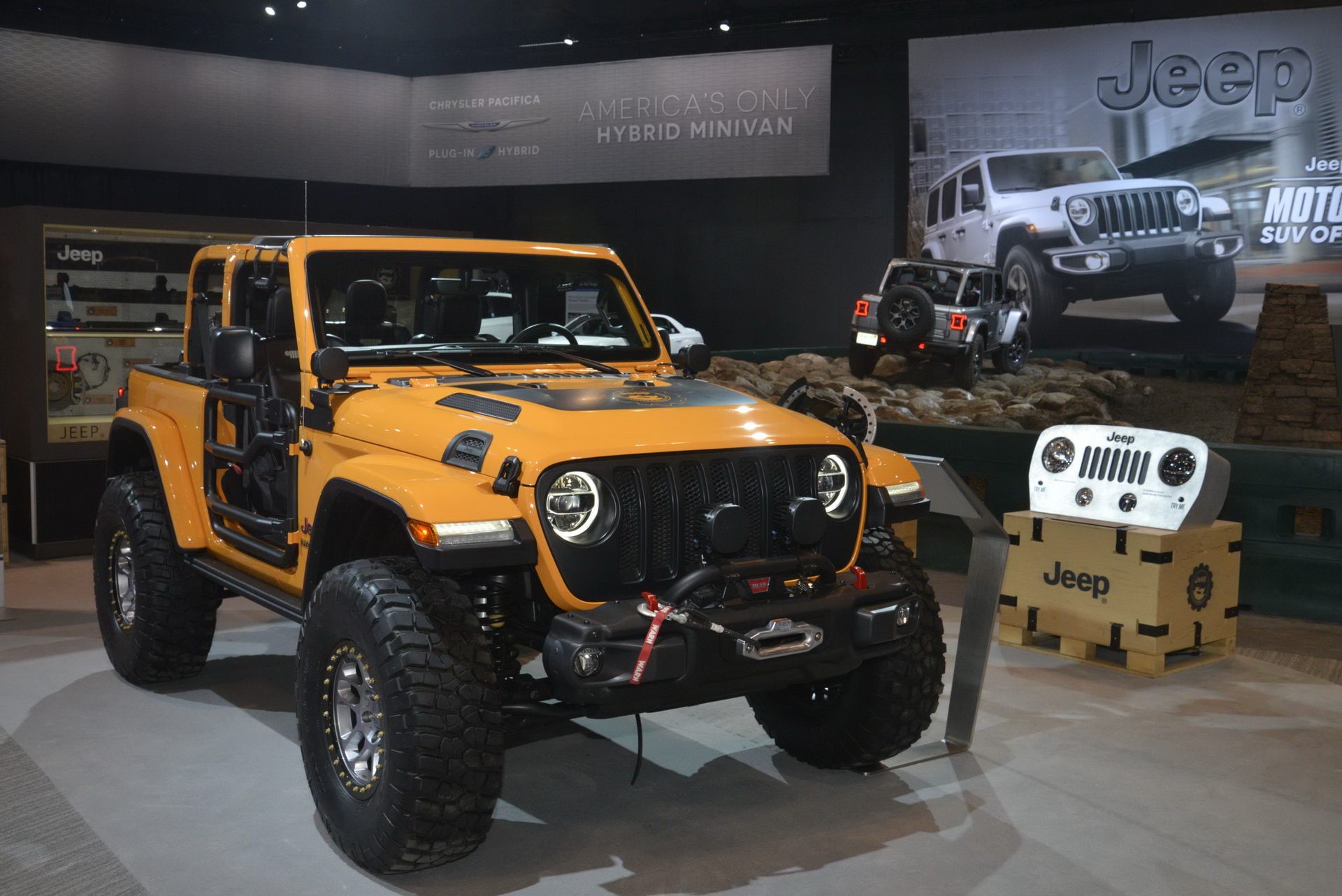 jeep nacho concept chicago 2019 1 Nacho Jeep Concept Is Mopar’s Idea Of A Custom Trail Vehicle