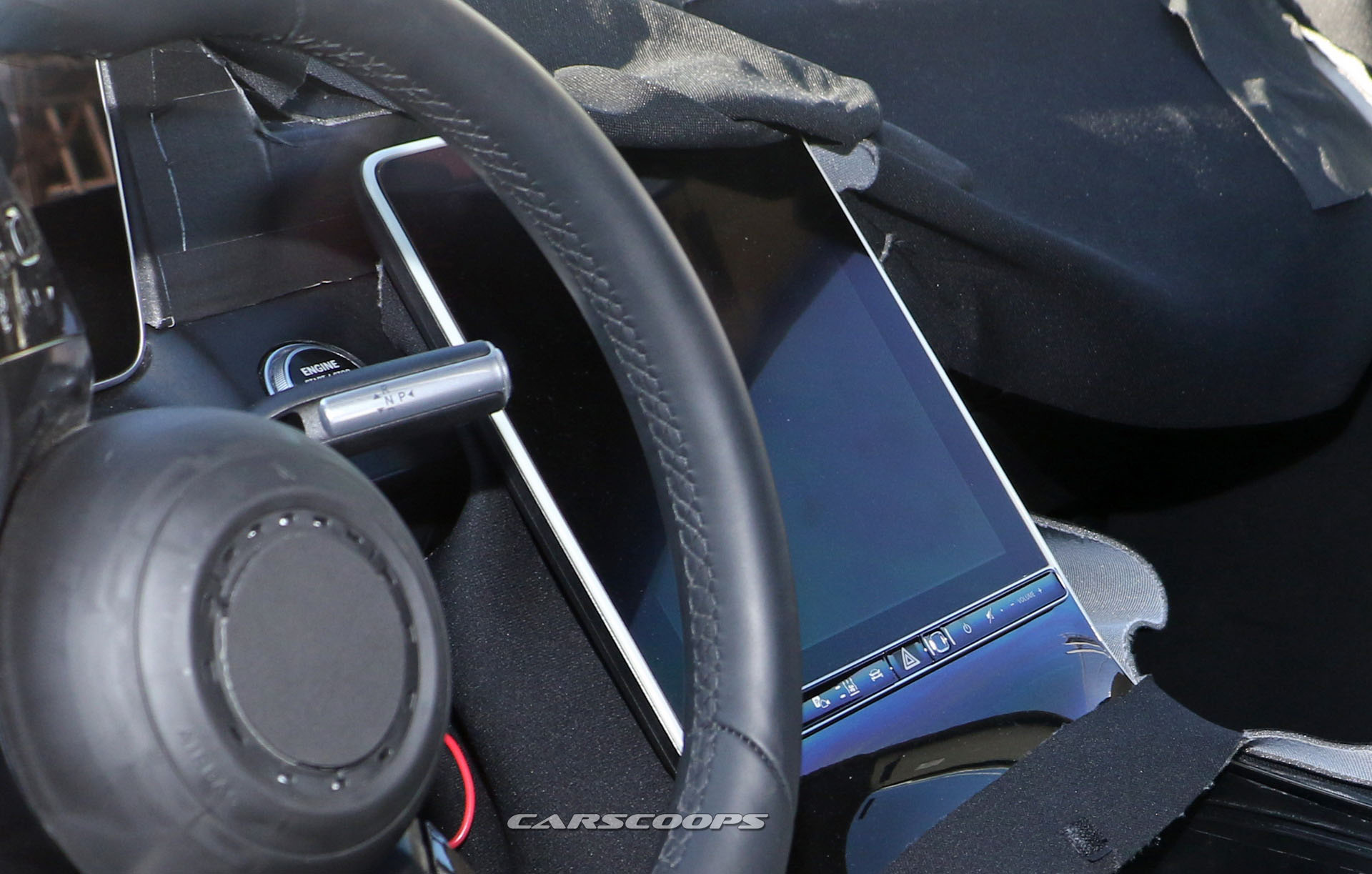 Mercedes S Class interior 4 copy 2020 Mercedes S-Class Gets Huge Touchscreen, Looks Bigger Than iPad Pro 12.9 (Video)