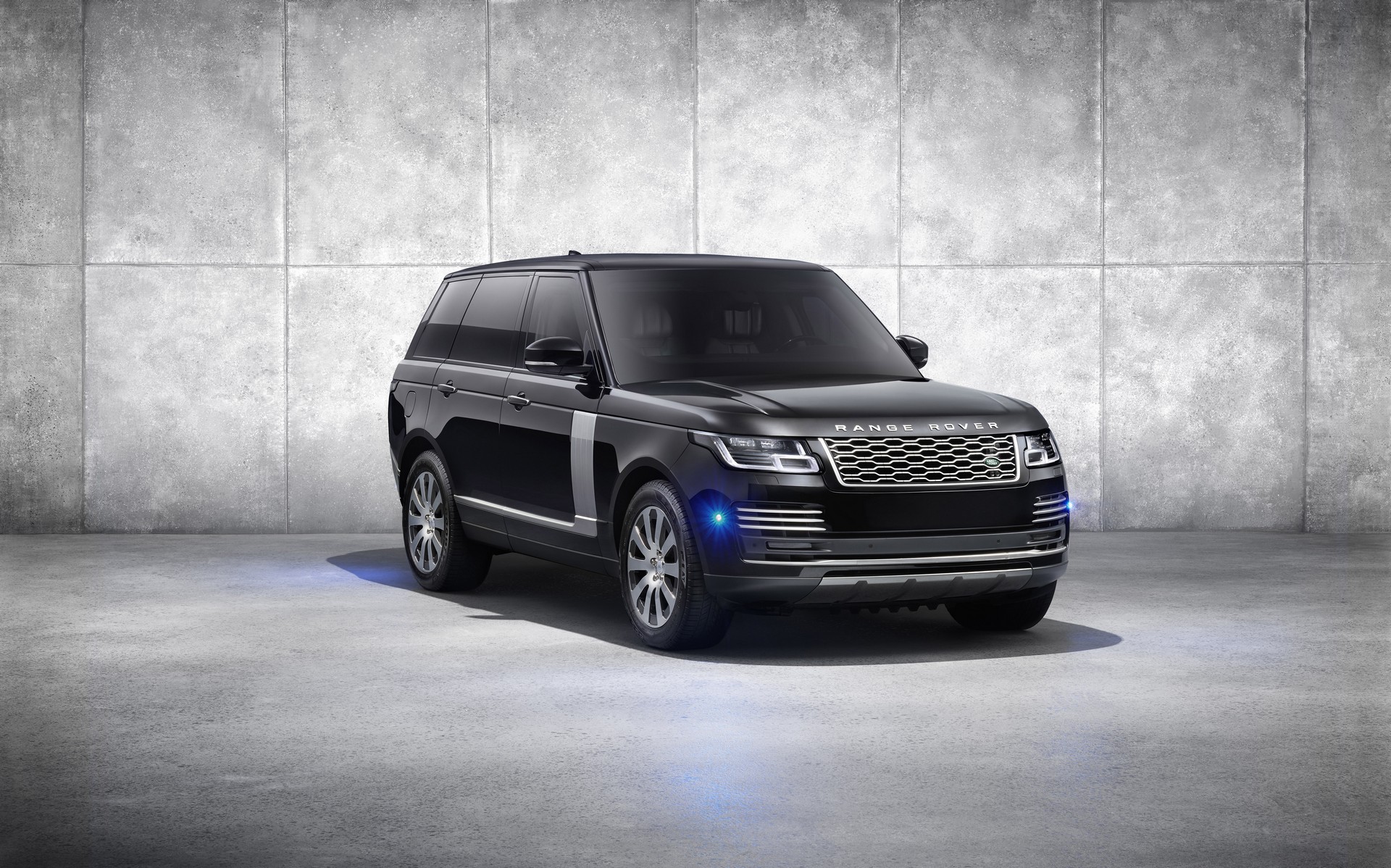 Range Rover Sentinel-9 New Range Rover Sentinel Is A Bullet-Proof V8 Fortress On Wheels