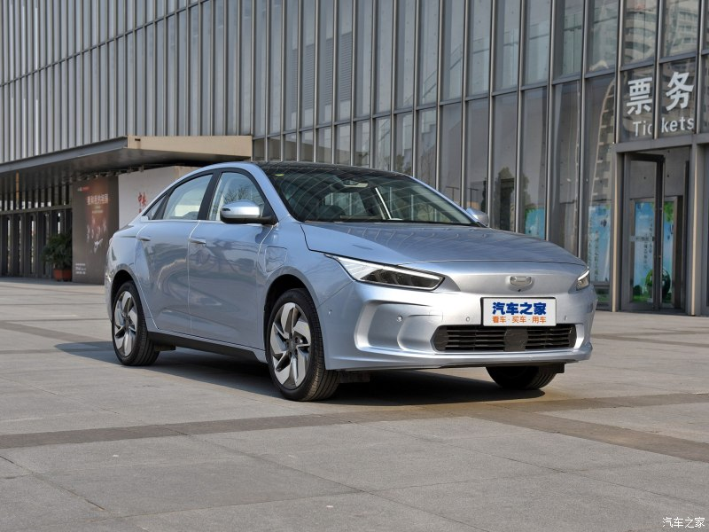 Geely-GE11-4 Geely GE11 Electric Sedan Could Help The Brand Expand In Foreign Markets