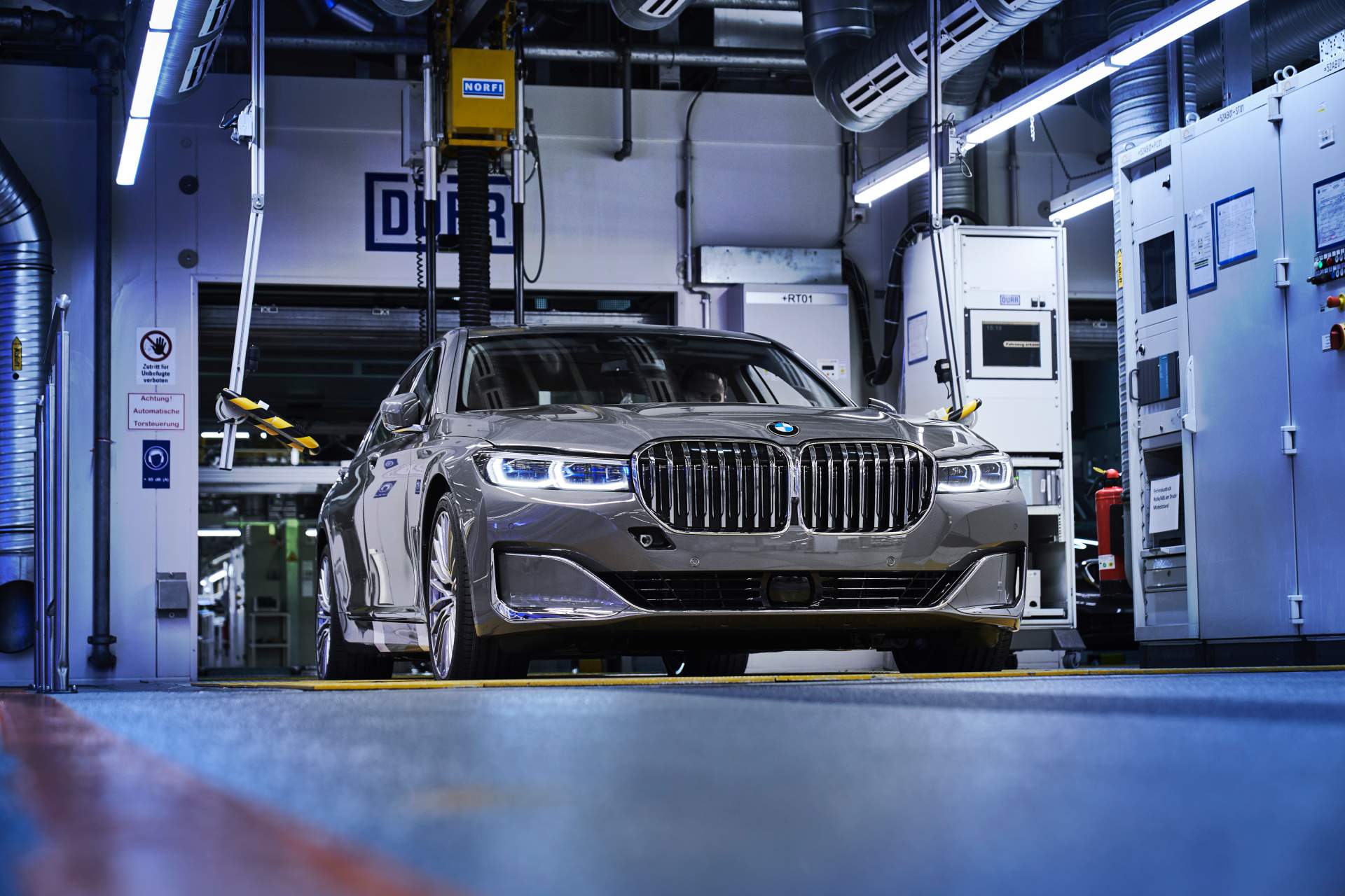 2020 BMW 7 Series production start at Dingolfing plant 10 2020 BMW 7 Series Starts Rolling Off Dingolfing Plant’s Assembly Line