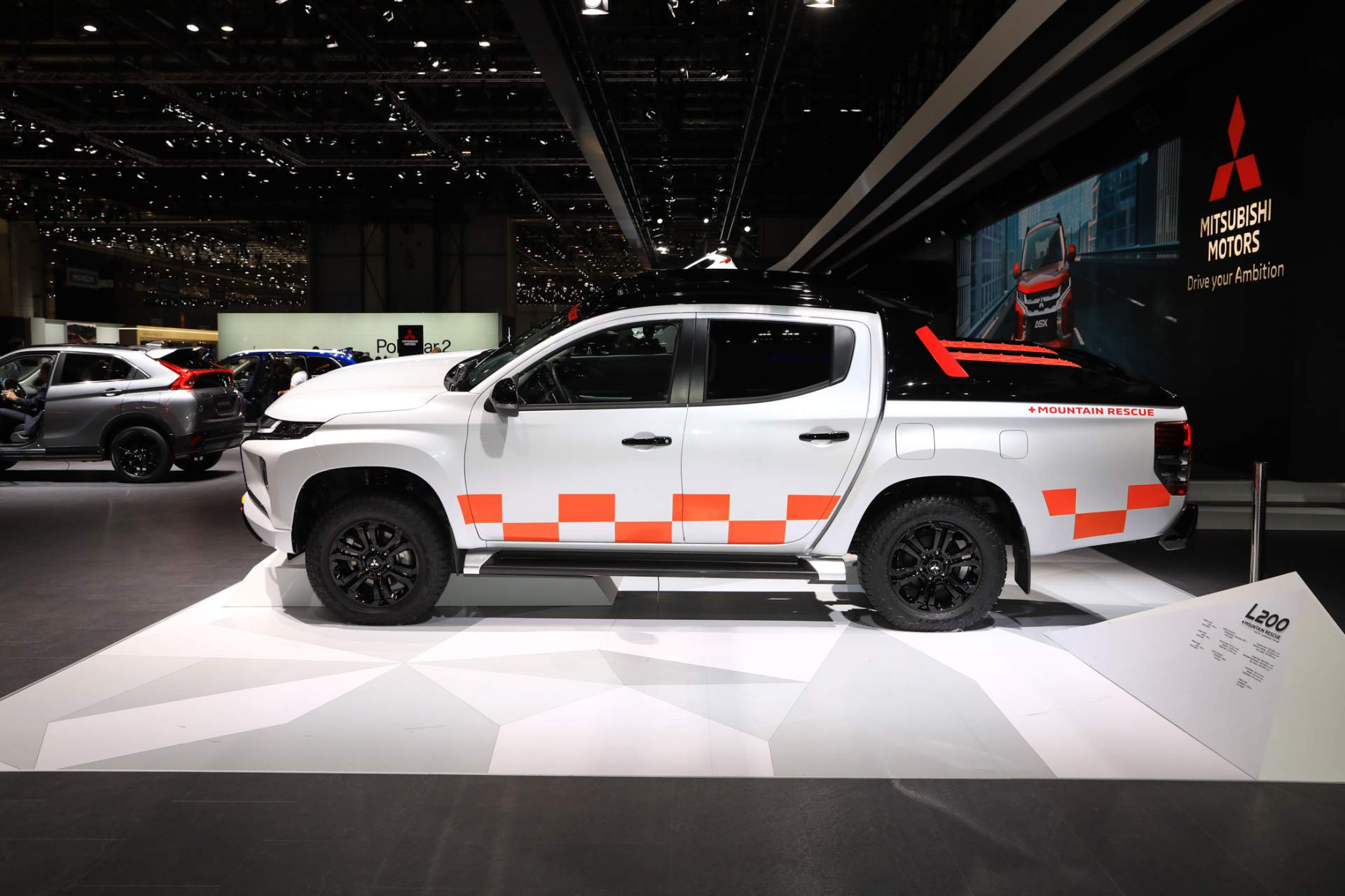 Mitsubishi L200 facelift Euro-spec at 2019 Geneva Motor Show 8 Europe’s 2019 Mitsubishi L200 Adopts New Family Face, 2.2L Turbo Diesel