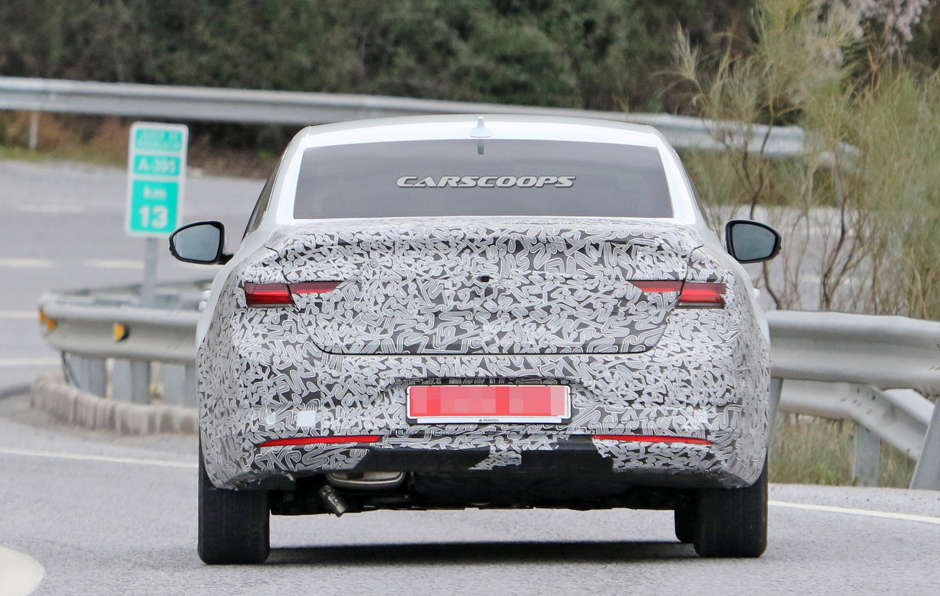 renault talisman facelift spy shots 11 2020 Renault Talisman Getting A Mild Mid-Life Makeover