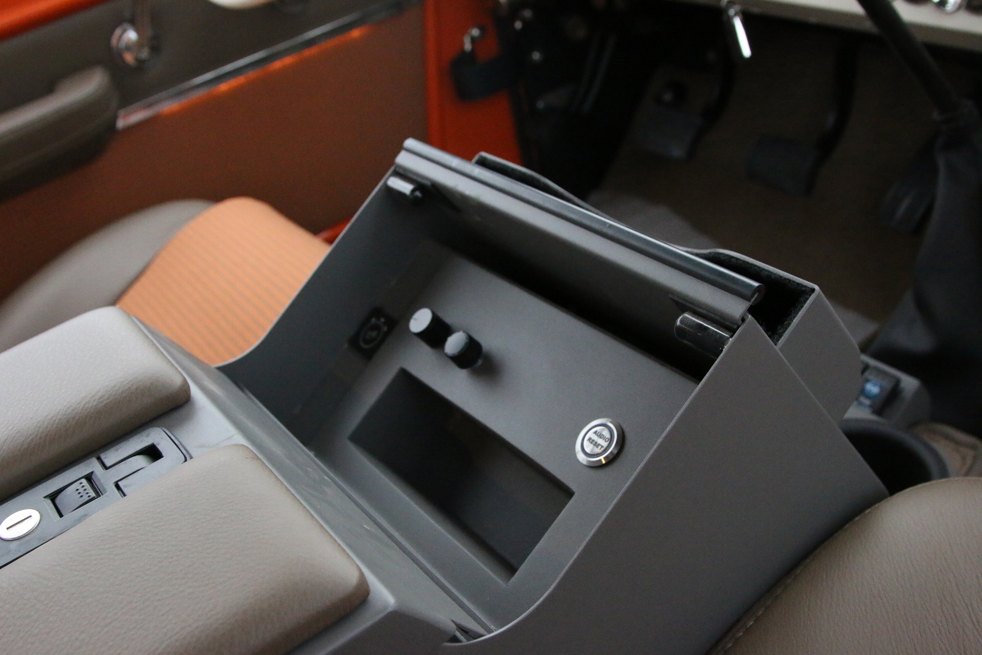 Ford_Bronco_ICON_Old_School_07 Want A Fresh ICON Ford Bronco But Can’t Wait For 2 Years? Here’s Your Chance