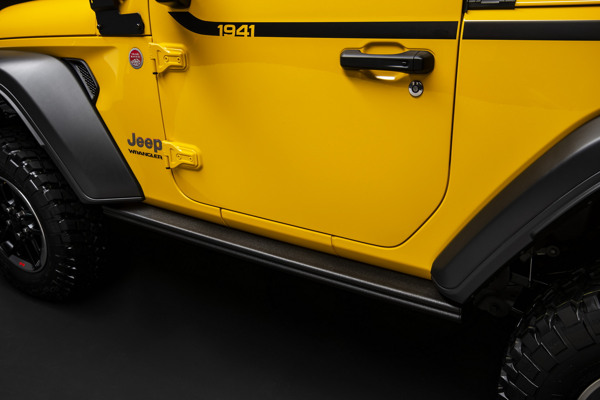 mopar jeep wrangler rubicon 1941 livepics 27 Jeep Wrangler Rubicon 1941 Can (Almost) Be Your Yellow Submarine