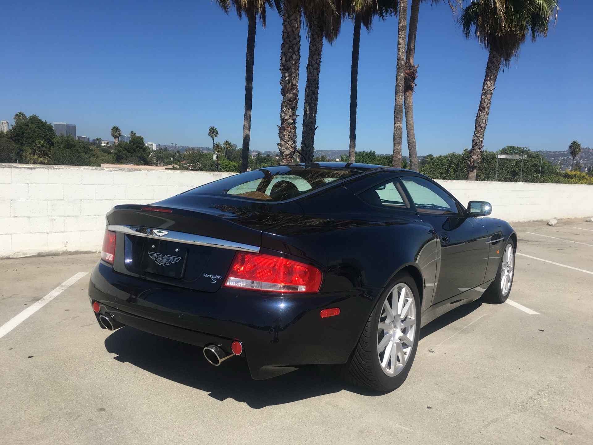 2006 aston martin vanquish s bat auction 26 2006 Aston Martin Vanquish S Rocks BMW Carbon Black Paint