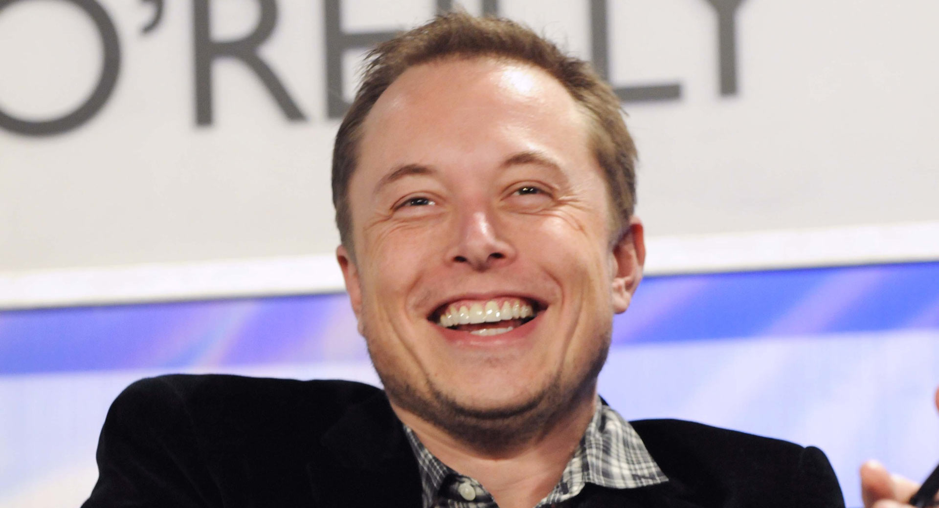Elon-Musk-Tweet-j SEC Reveals Elon Musk Hasn’t Had A Single Tweet Approved By Tesla Lawyers