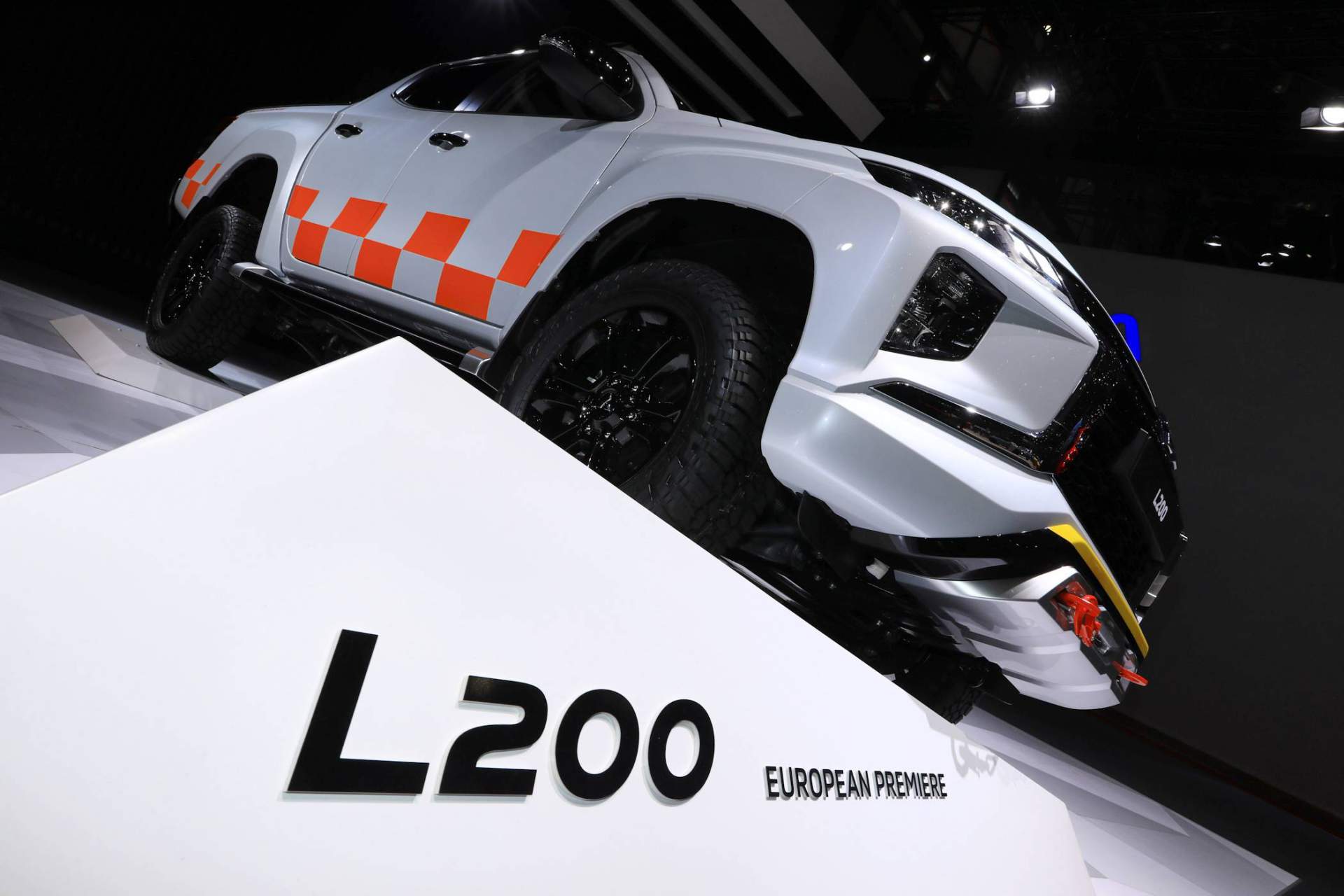 Mitsubishi L200 facelift Euro-spec at 2019 Geneva Motor Show 15 Europe’s 2019 Mitsubishi L200 Adopts New Family Face, 2.2L Turbo Diesel