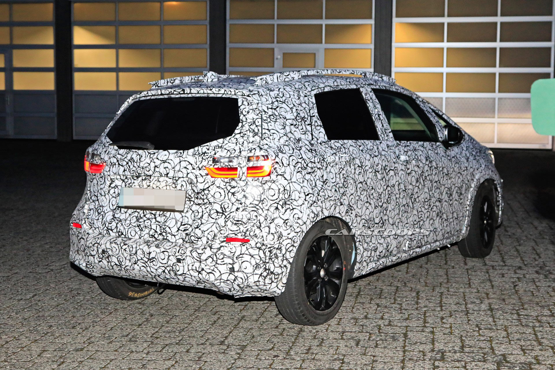 2020-Honda-Fit-16 2020 Honda Fit / Jazz Spied In Standard And Crossover Trims, Shows Off New Interior