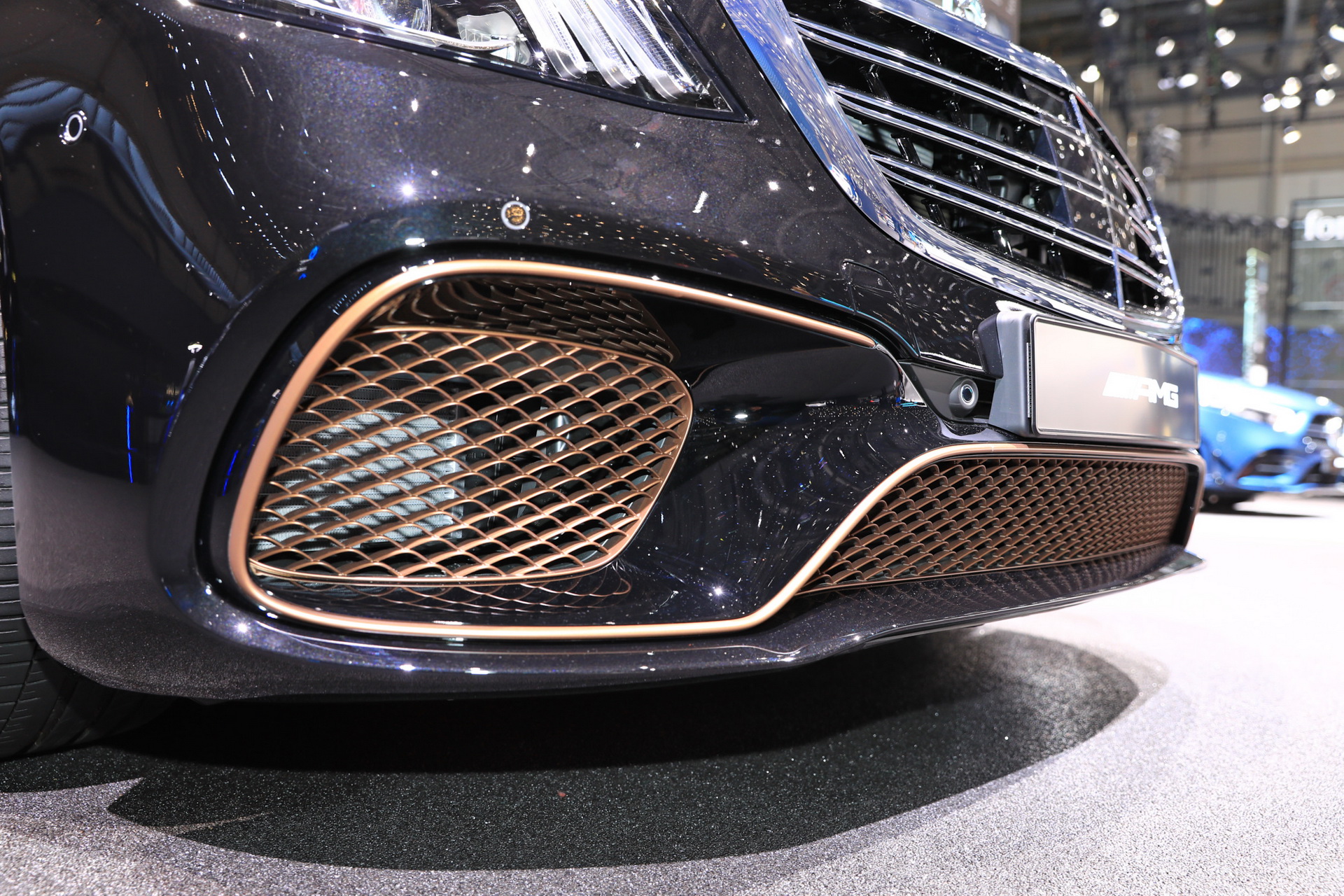 mercedes-amg s65 final edition geneva livepics 4 Mercedes-AMG S65 Final Edition Proves That Black And Bronze Looks Good