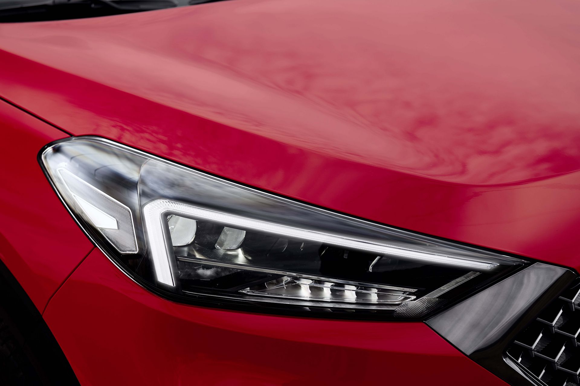 Hyundai-Tucson-N-Line-30 Hyundai Tucson N Line Wants You To Sit Up And Take Notice