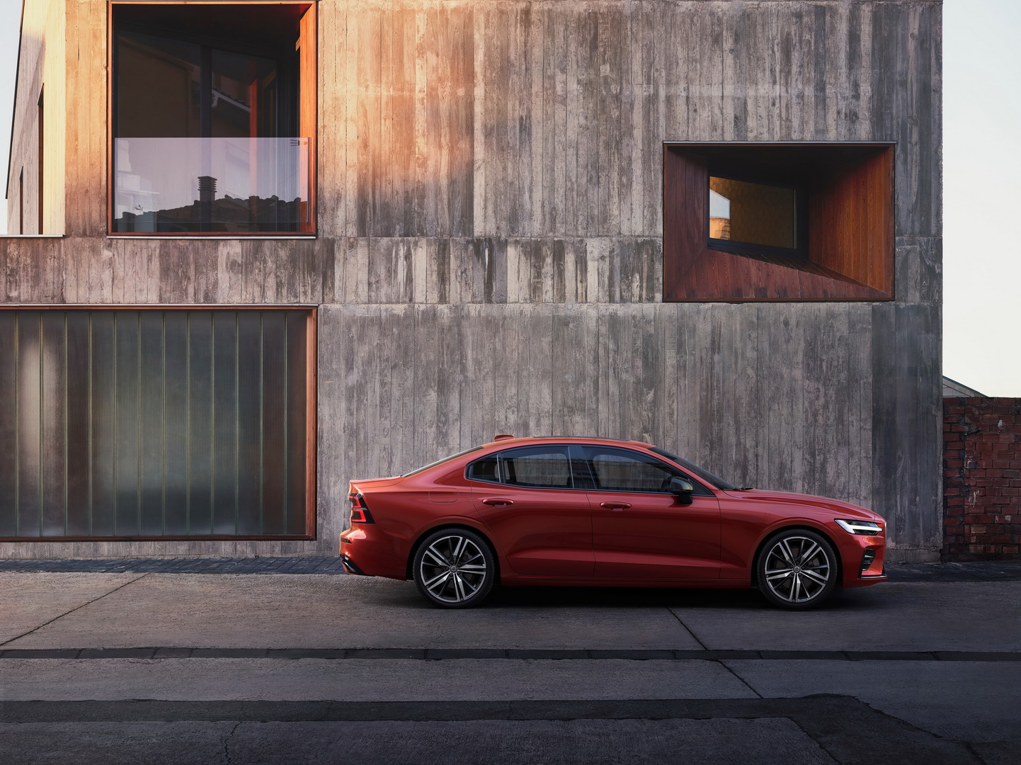 2019 volvo s60 r-design edition 3 Volvo’s New, U.S.-Made S60 Comes To The UK With R-Design Edition