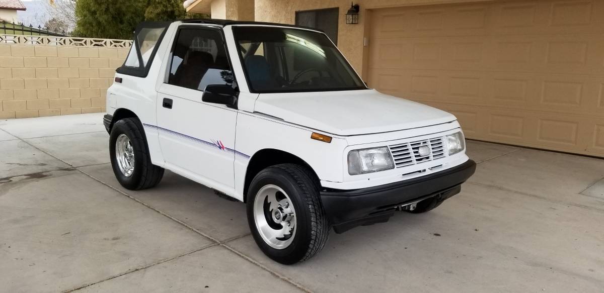 Geo-Tracker-Drag-3 This Geo Tracker Has A 6.0-liter V8 And Runs Sub-10-Second Quarter Miles