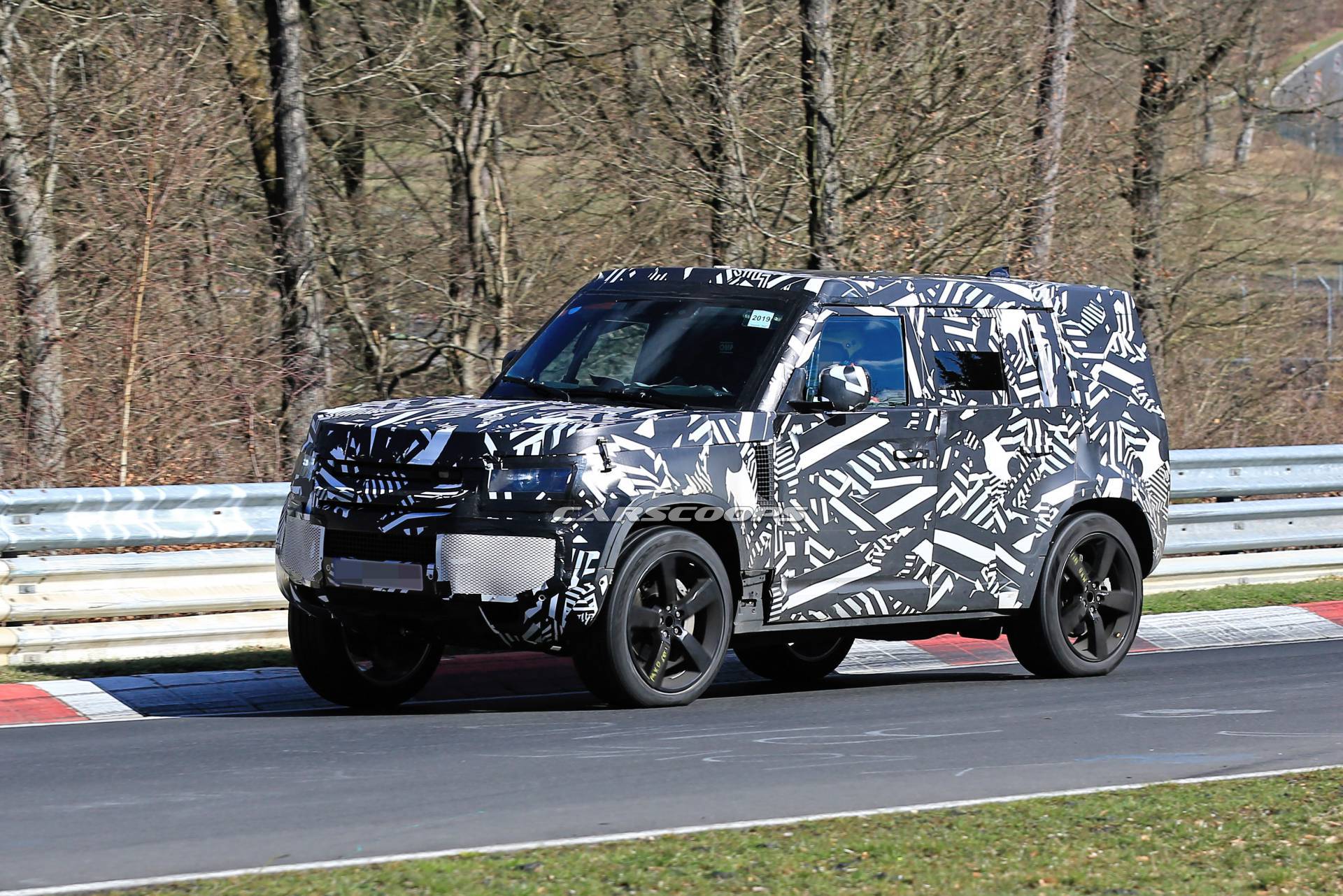 2020 Land Rover Defender spy shots at the Nurburgring 4 2020 Land Rover Defender 110 Polishing Its Road Manners At The ‘Ring