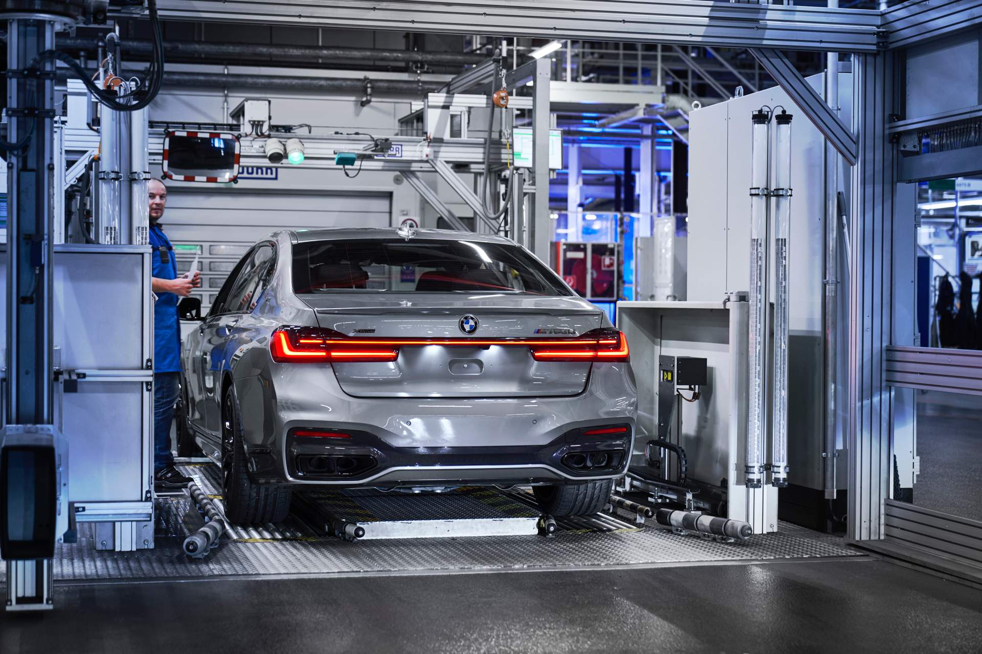 2020 BMW 7 Series production start at Dingolfing plant 6 2020 BMW 7 Series Starts Rolling Off Dingolfing Plant’s Assembly Line