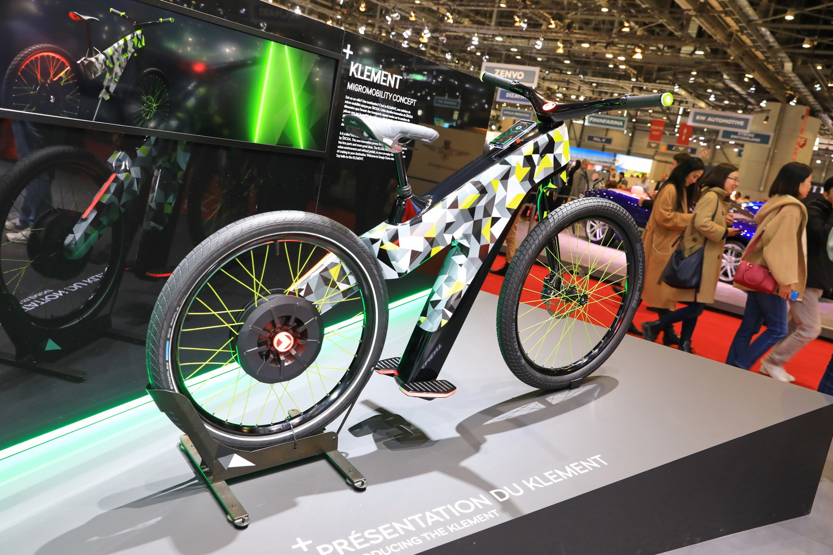 skoda klement bicycle concept 3 Skoda Klement Electric Bicycle Concept Has Tilt-Controlled Acceleration And Braking