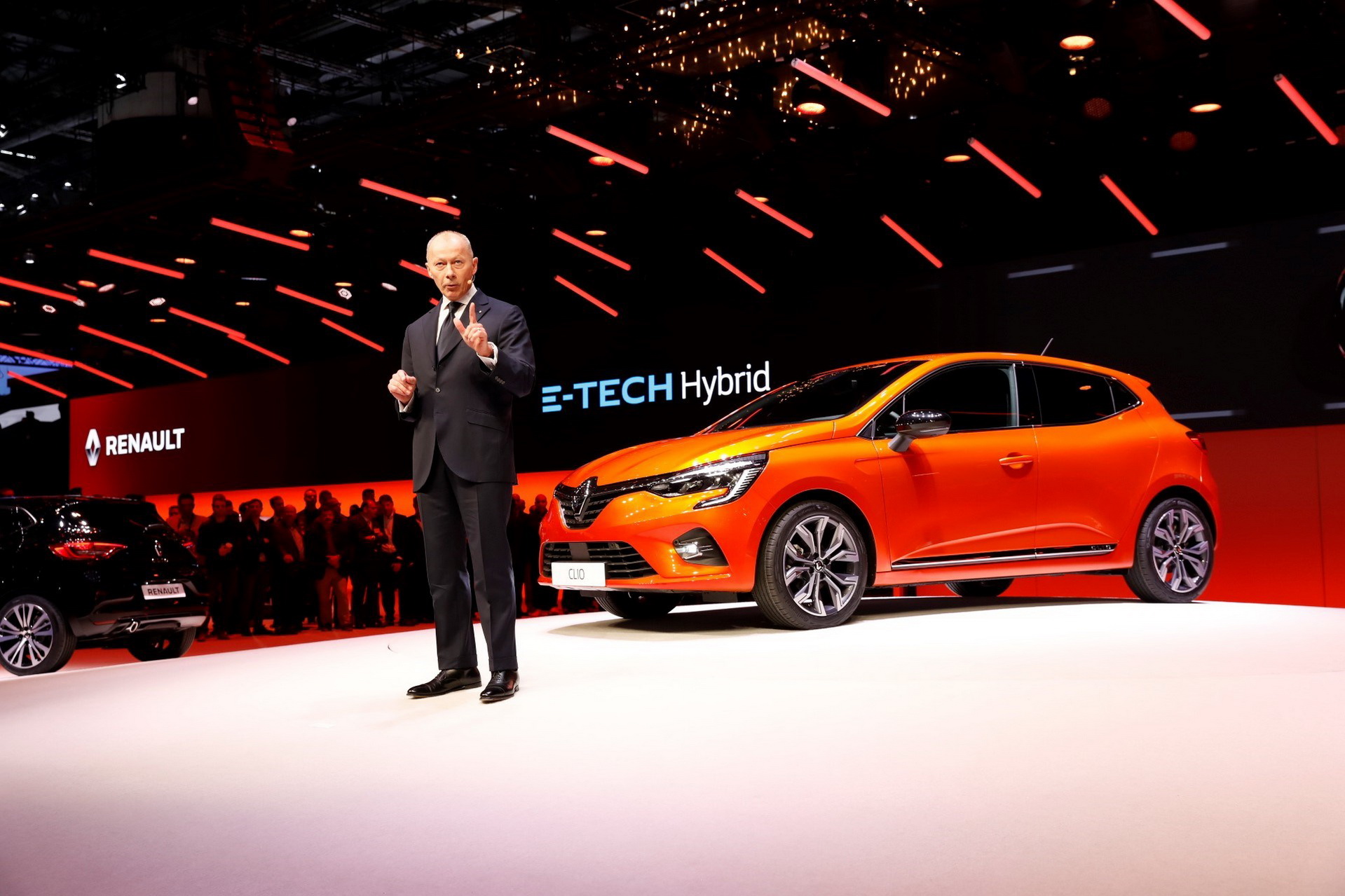 2020-Renault-Clio-02 Renault Spills The Beans On 2020 Clio, Range Will Include A Hybrid Powertrain