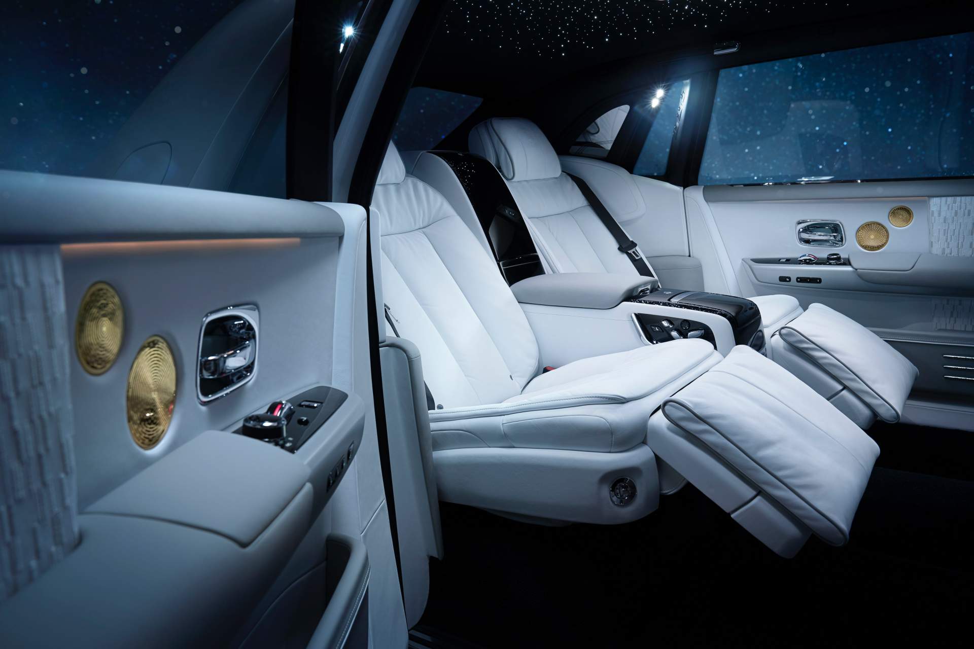 Rolls-Royce Phantom Tranquillity 12 Bespoke Rolls-Royce Phantom Brings Tranquillity To Bustling Geneva Show (Live Pics)