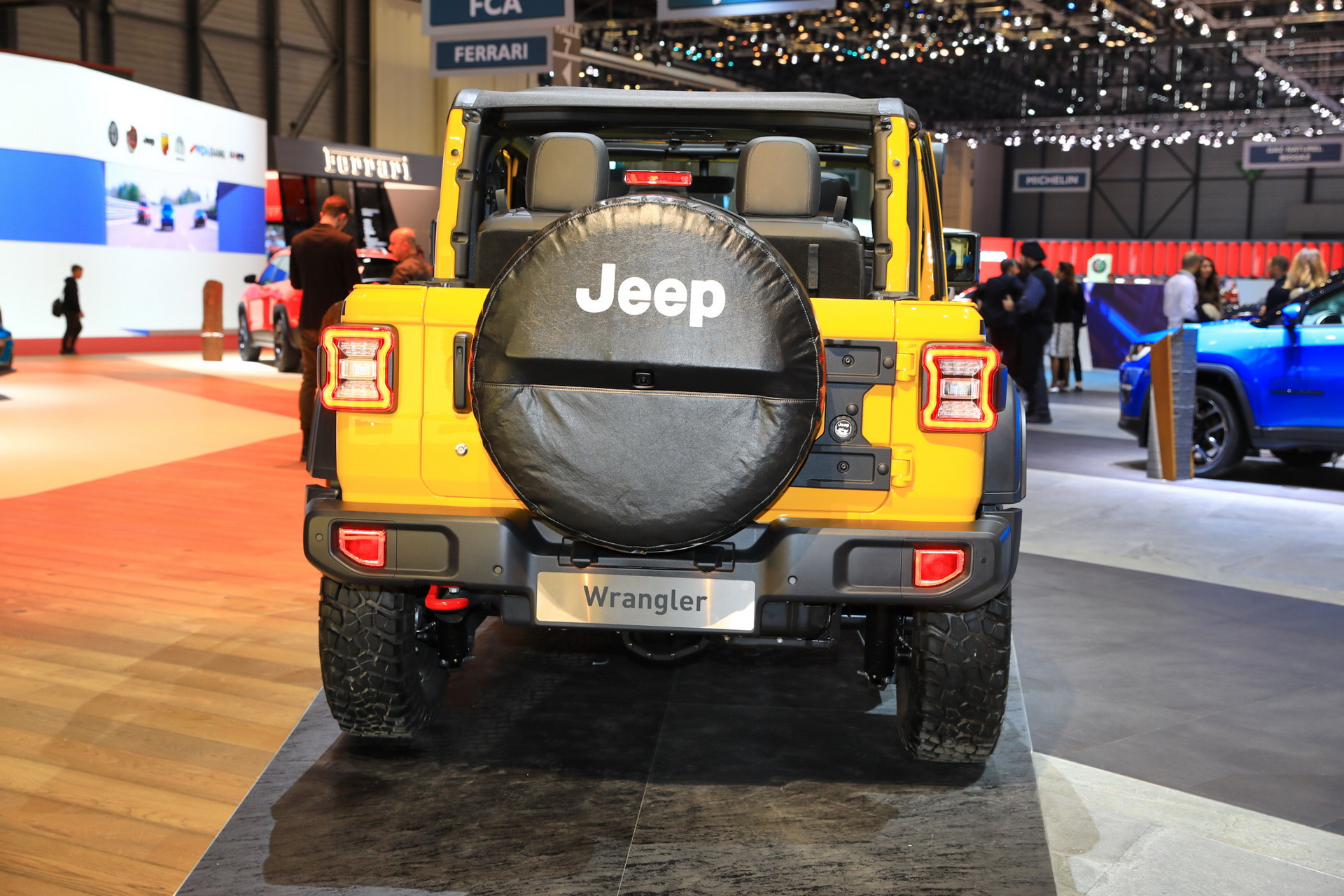 mopar jeep wrangler rubicon 1941 livepics 7 Jeep Wrangler Rubicon 1941 Can (Almost) Be Your Yellow Submarine