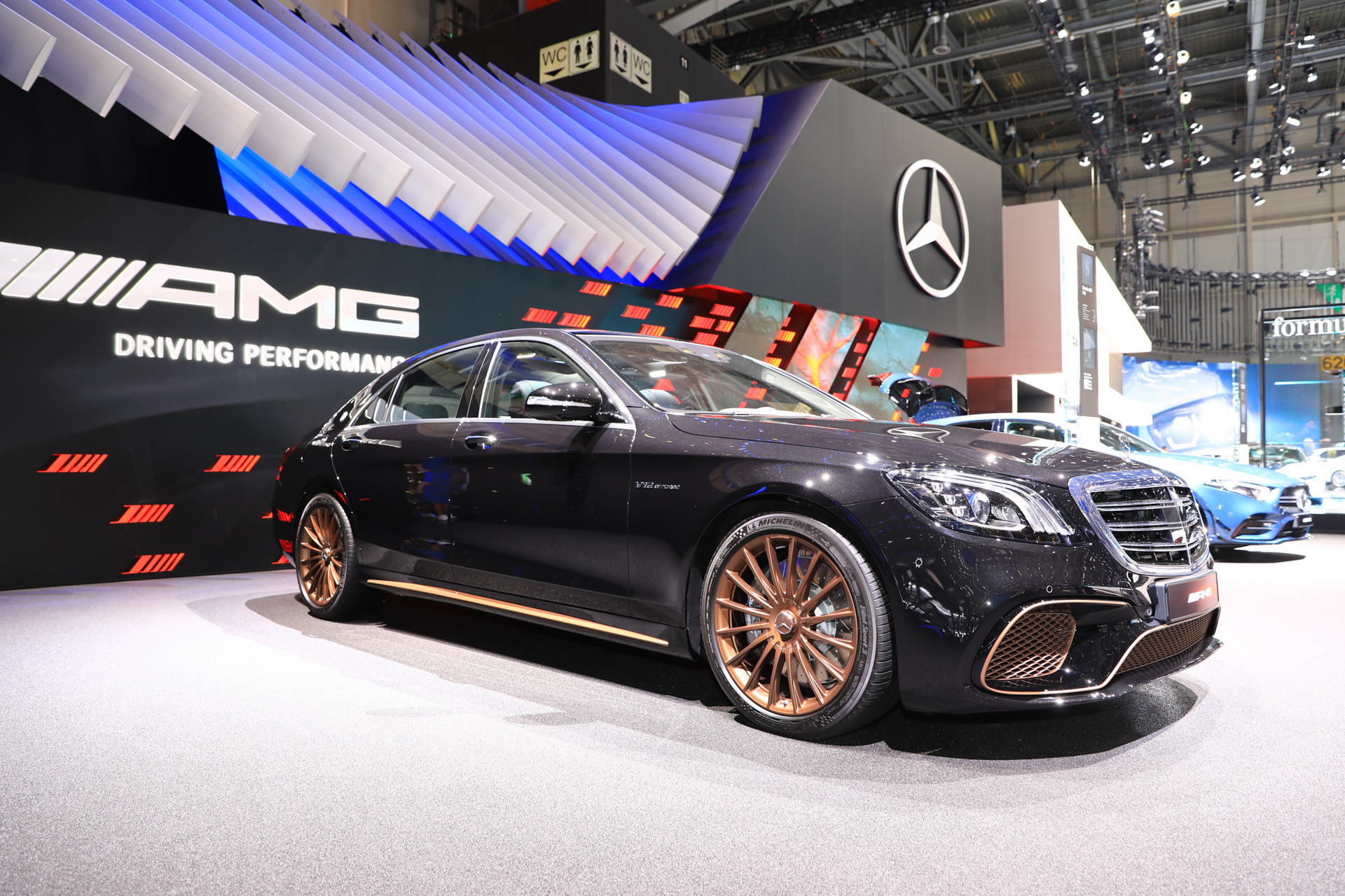 mercedes-amg s65 final edition geneva livepics 2 Mercedes-AMG S65 Final Edition Proves That Black And Bronze Looks Good