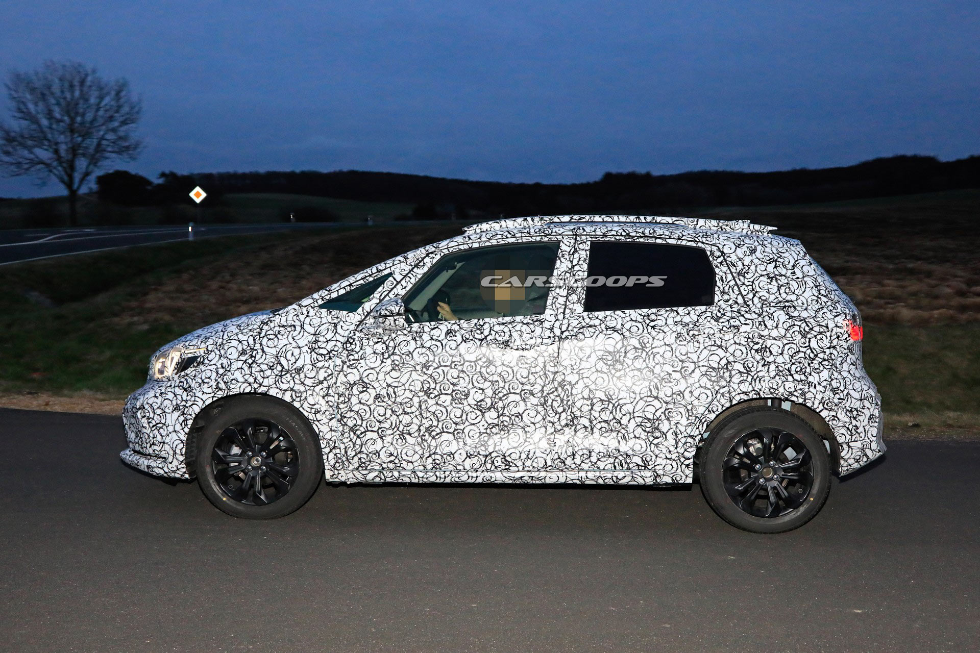 2020-Honda-Fit-5 2020 Honda Fit / Jazz Spied In Standard And Crossover Trims, Shows Off New Interior