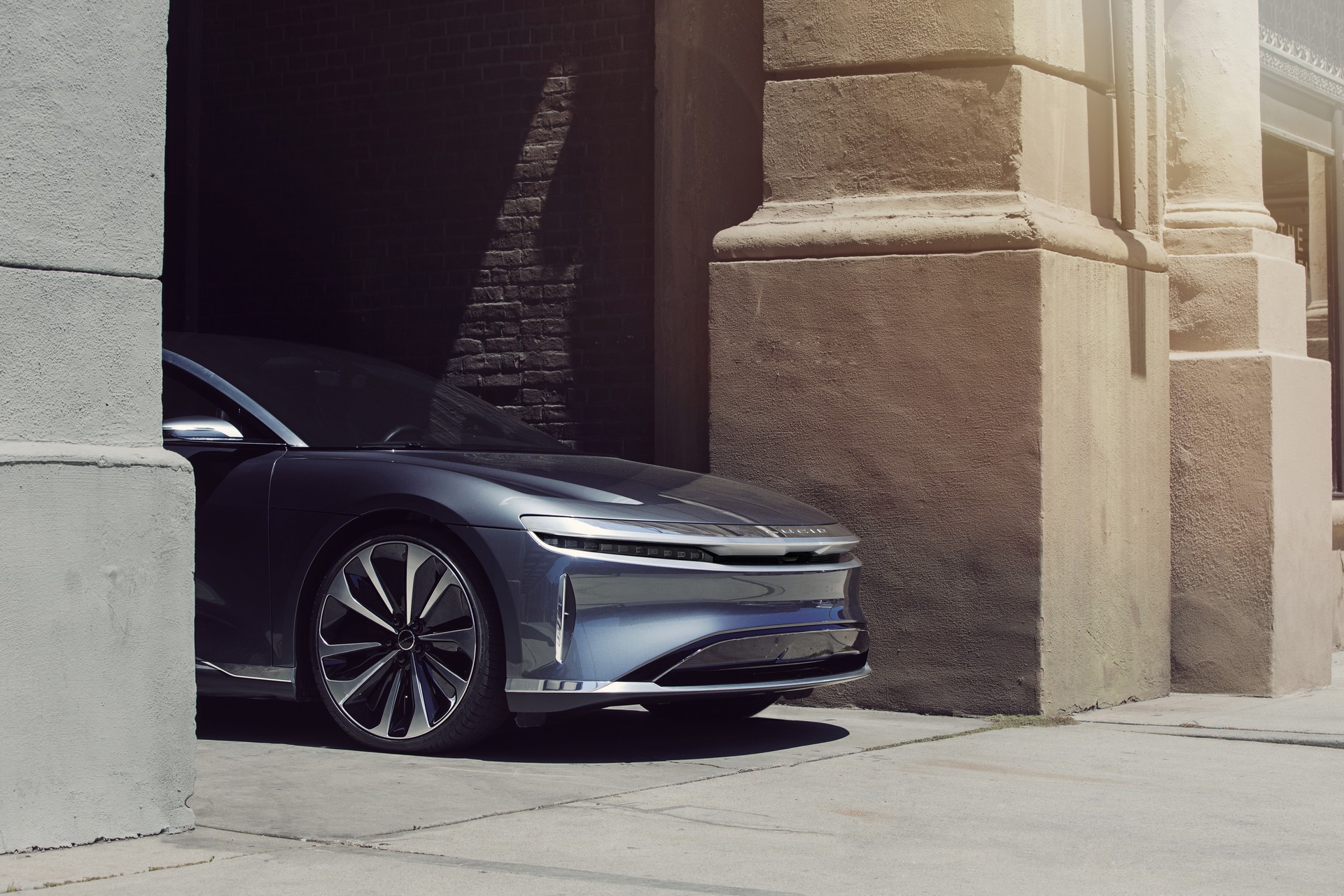 Lucid-SUV-3 Lucid Motors Could Unveil An Air-Based Electric SUV This Year