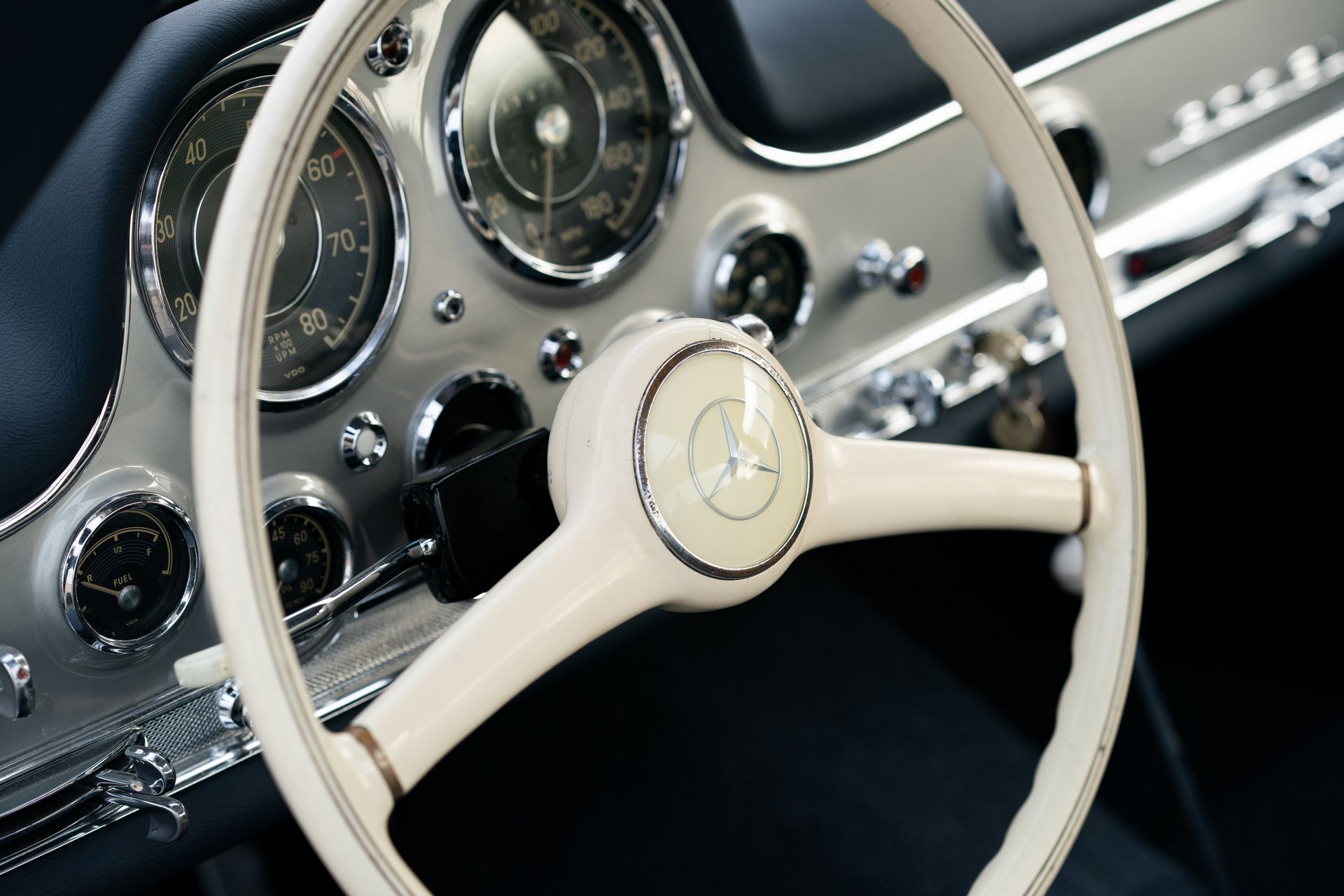 1955-Mercedes-Benz-300SL-22 Maroon 5’s Adam Levine Auctioning Off His Mercedes-Benz 300 SL Gullwing