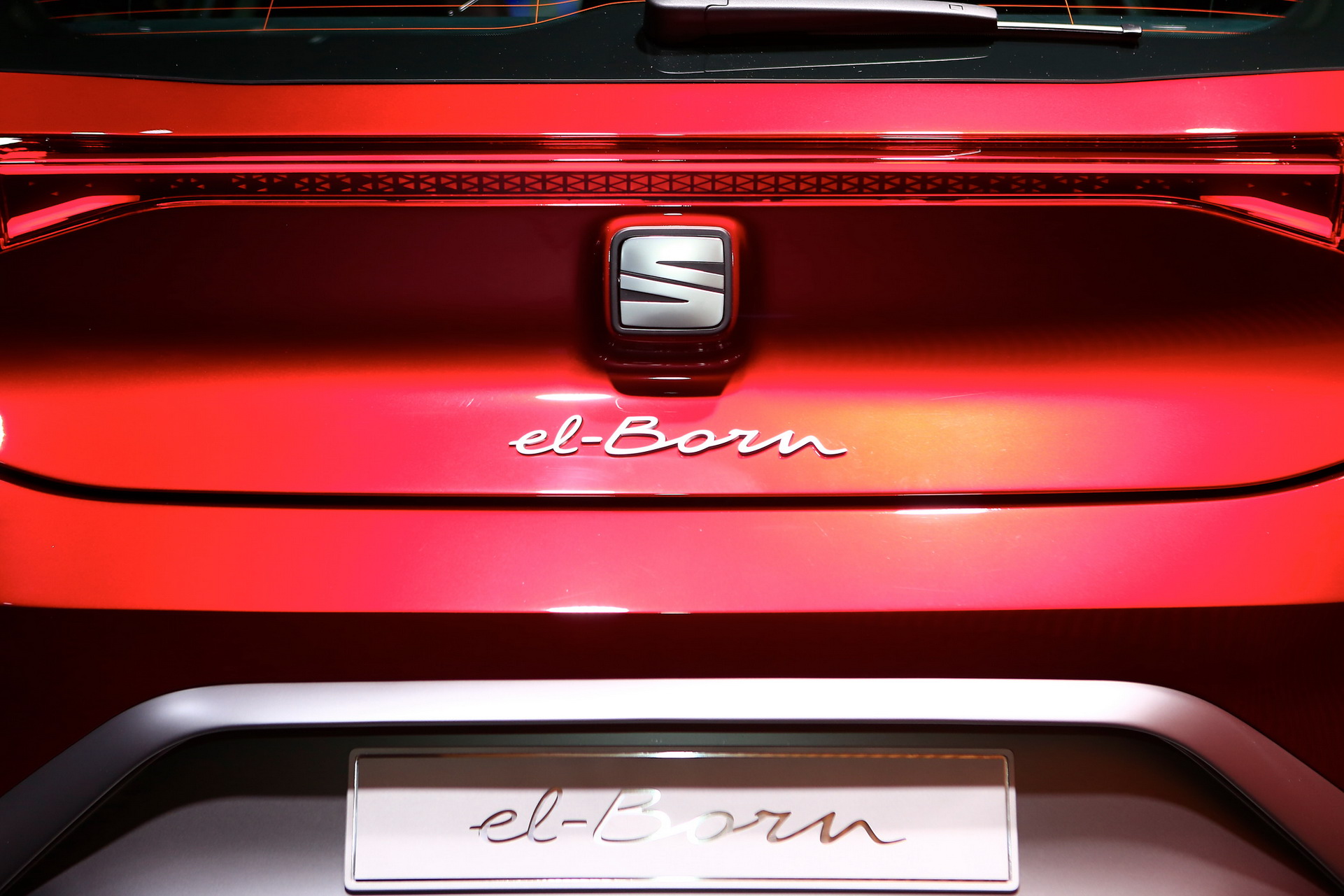 Seat el-Born 9 Seat El-Born Concept Is A Thinly Disguised Production EV Coming Next Year