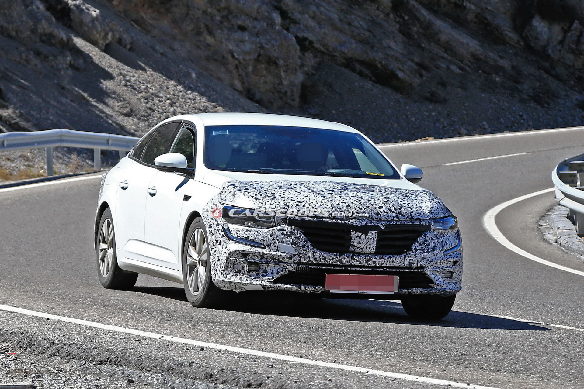 2020 Renault Talisman 7 (2) 2020 Renault Talisman Getting A Mild Mid-Life Makeover