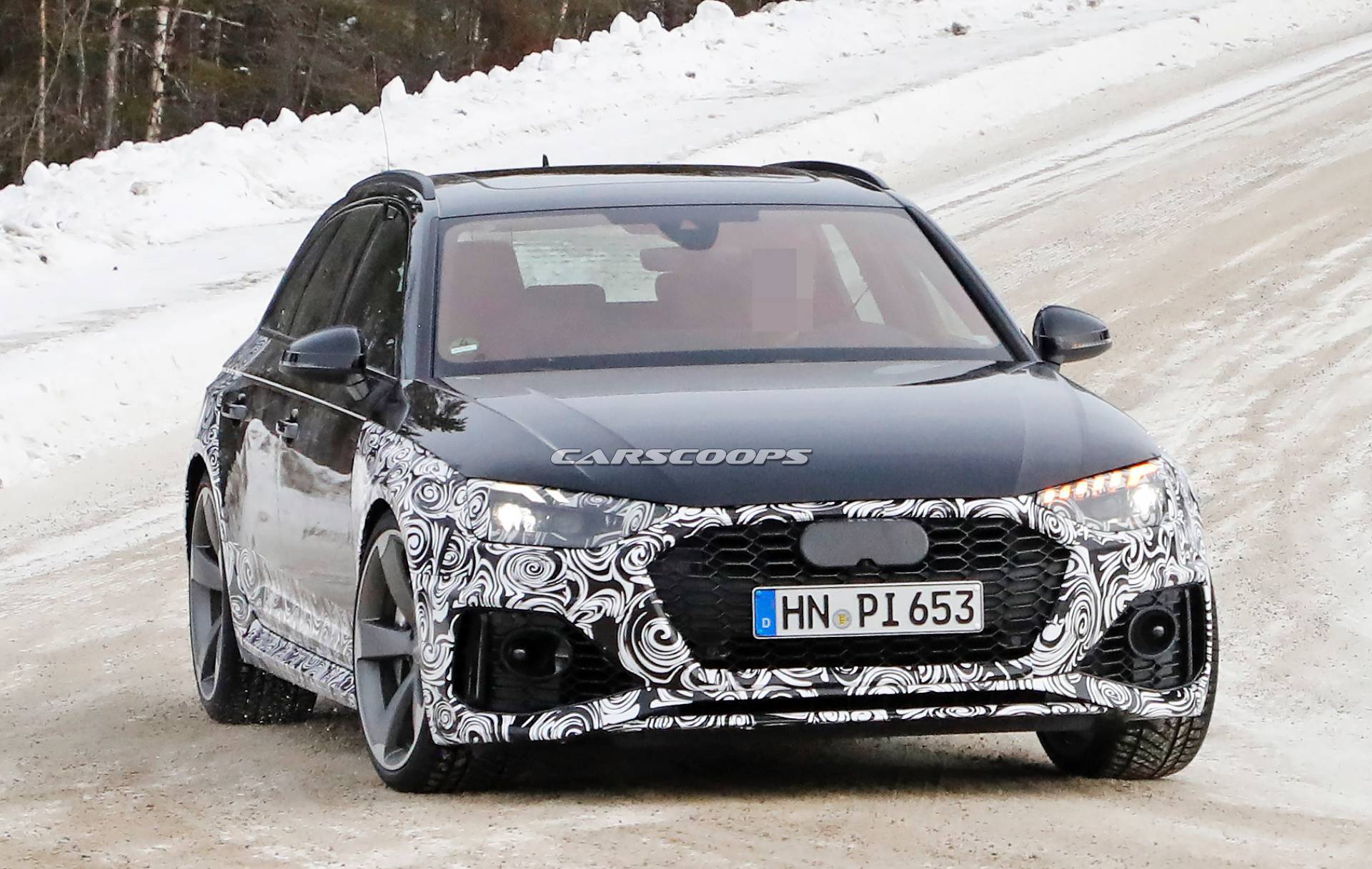 Audi RS4 Avant facelift spy shots 15 Facelifted Audi RS4 Avant Training To Become A Successful Sequel To A Classic