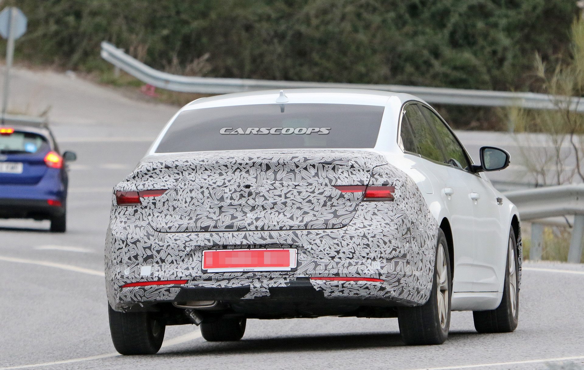 renault talisman facelift spy shots 10 2020 Renault Talisman Getting A Mild Mid-Life Makeover