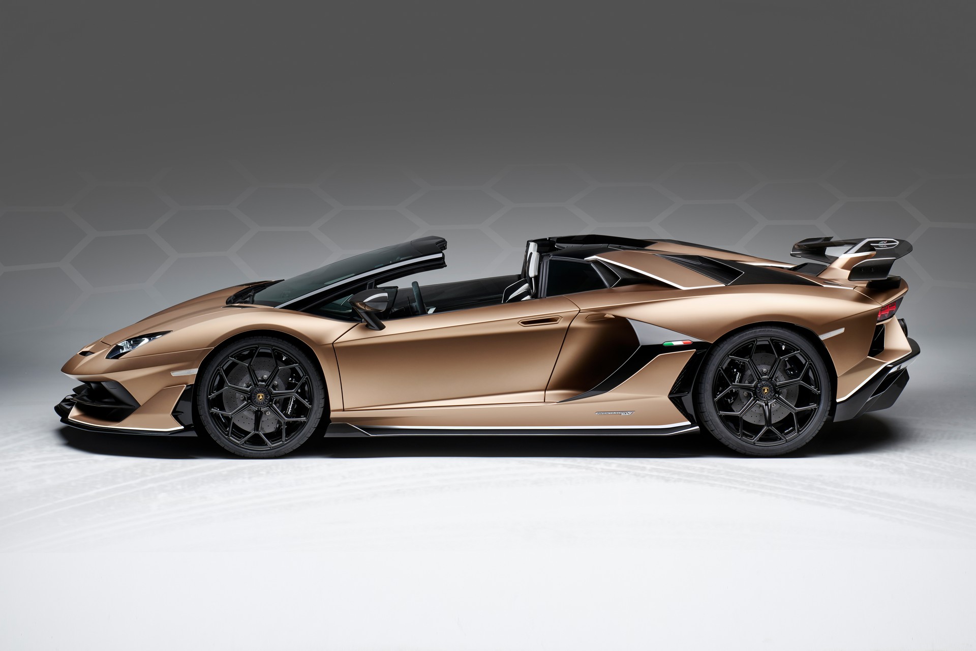 Lamborghini Aventador SVJ Roadster-19 Lamborghini Aventador Successor May Use Supercapacitors Instead Of Batteries