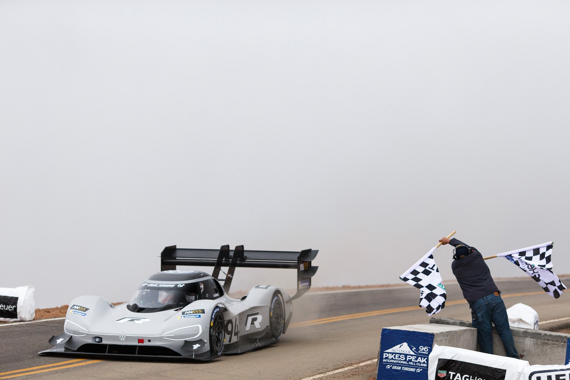 Peugeot-Pikes-Peak-5 Peugeot Says It Could Beat VW’s Pikes Peak Record With An ICE Car