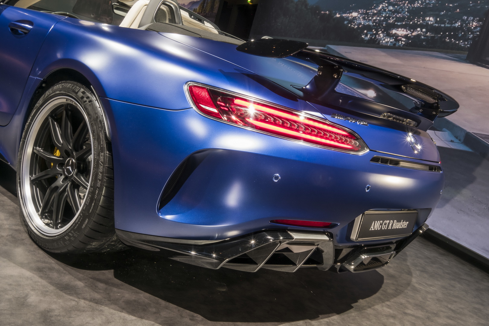 mercedes-amg gt r roadster 1 New Mercedes-AMG GT R Roadster: Spring Is Coming!