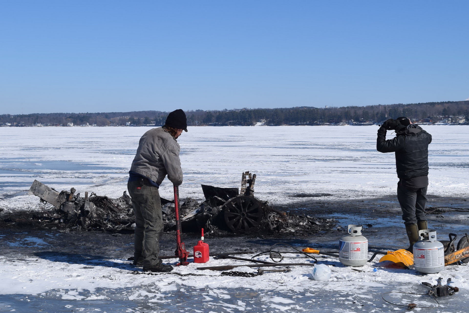 Tesla Model X Fire Tesla Model X Burnt To Ashes On Frozen Vermont Lake