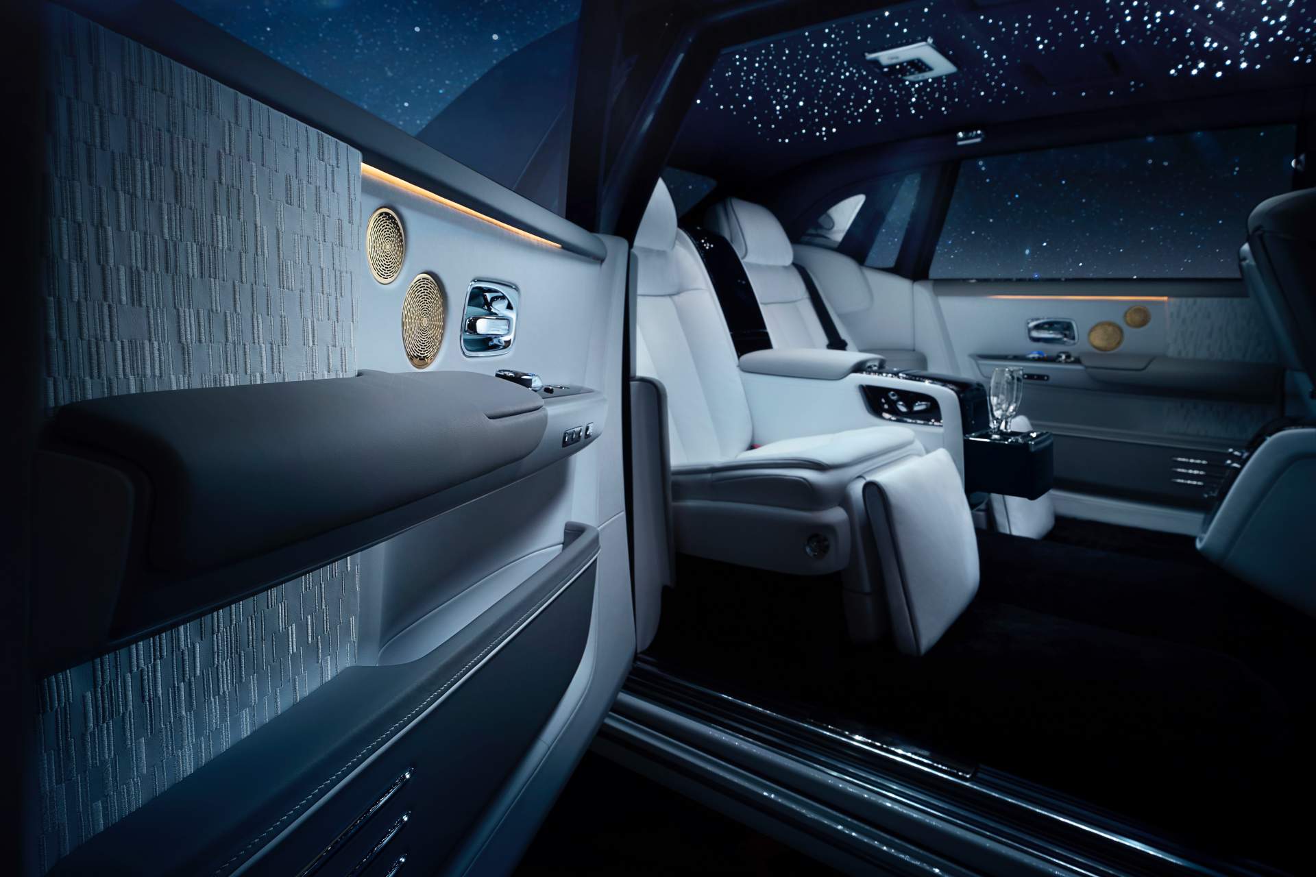 Rolls-Royce Phantom Tranquillity 1 Bespoke Rolls-Royce Phantom Brings Tranquillity To Bustling Geneva Show (Live Pics)