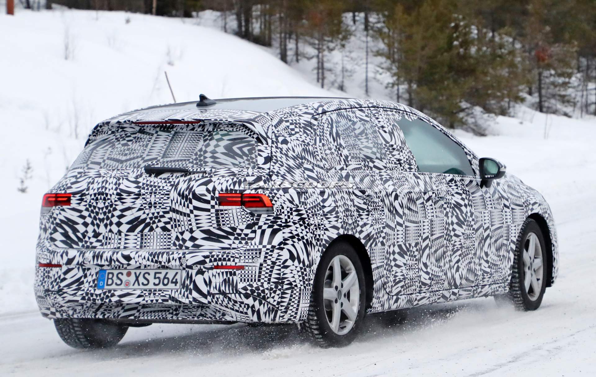 2020 VW Golf spy shots 14 2020 VW Golf Mk8 Insists On Camo Despite Being Caught Completely Undisguised