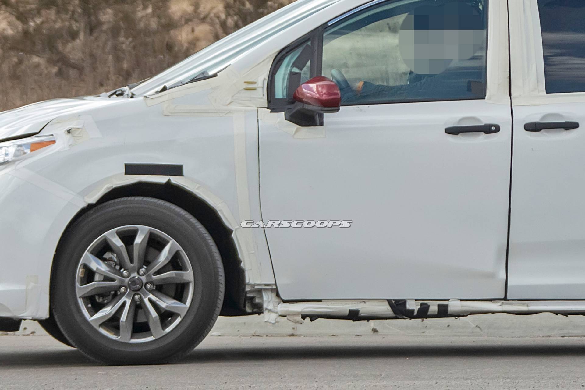 2021 Toyota Sienna test mule 5 2021 Toyota Sienna Test Mule Reveals Longer Wheelbase, Wider Tracks