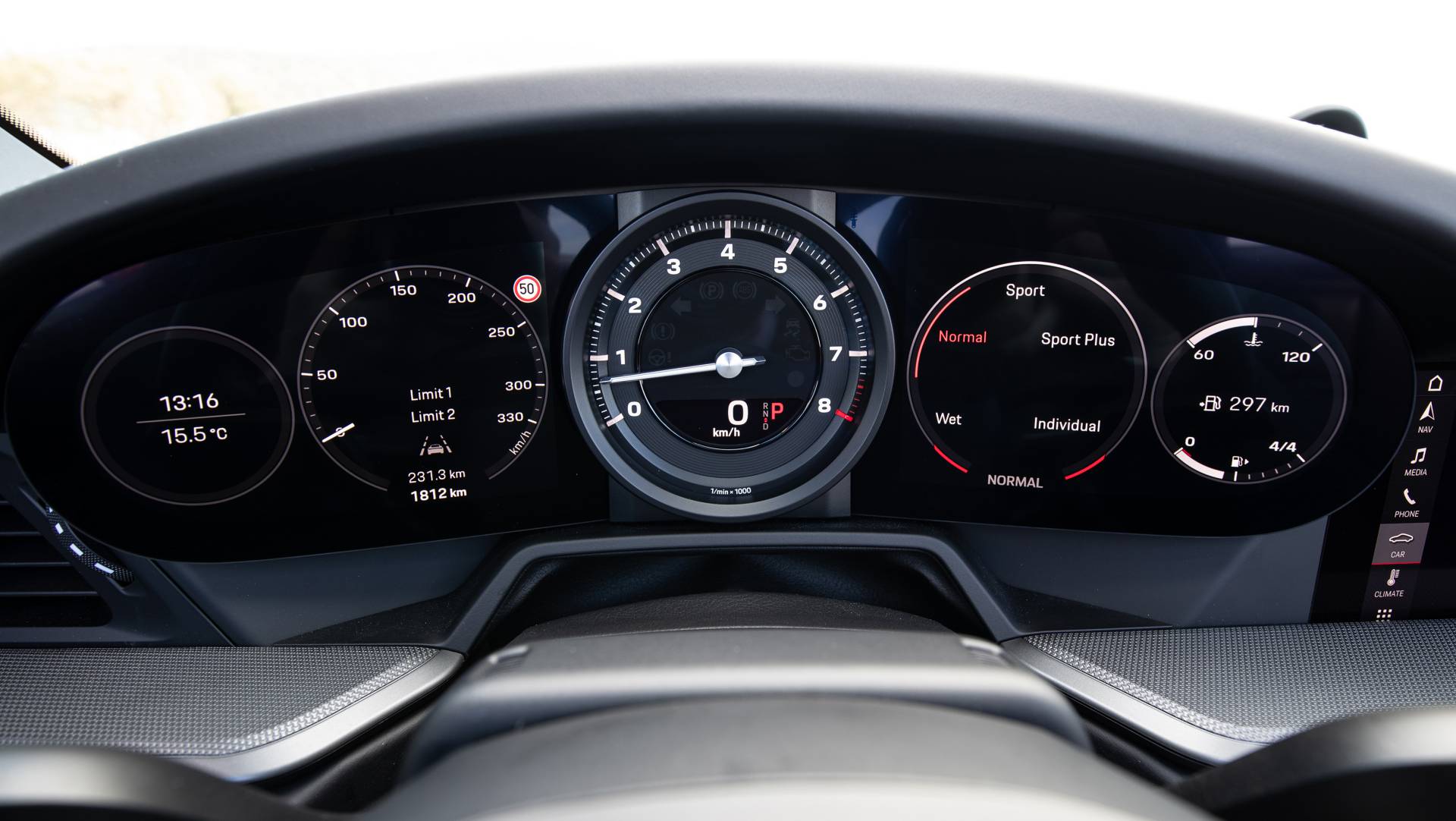 2020 Porsche 911 Cabriolet 18 2020 Porsche 911 Cabriolet’s Soft Top Brings Coupe-Like Looks And Comfort